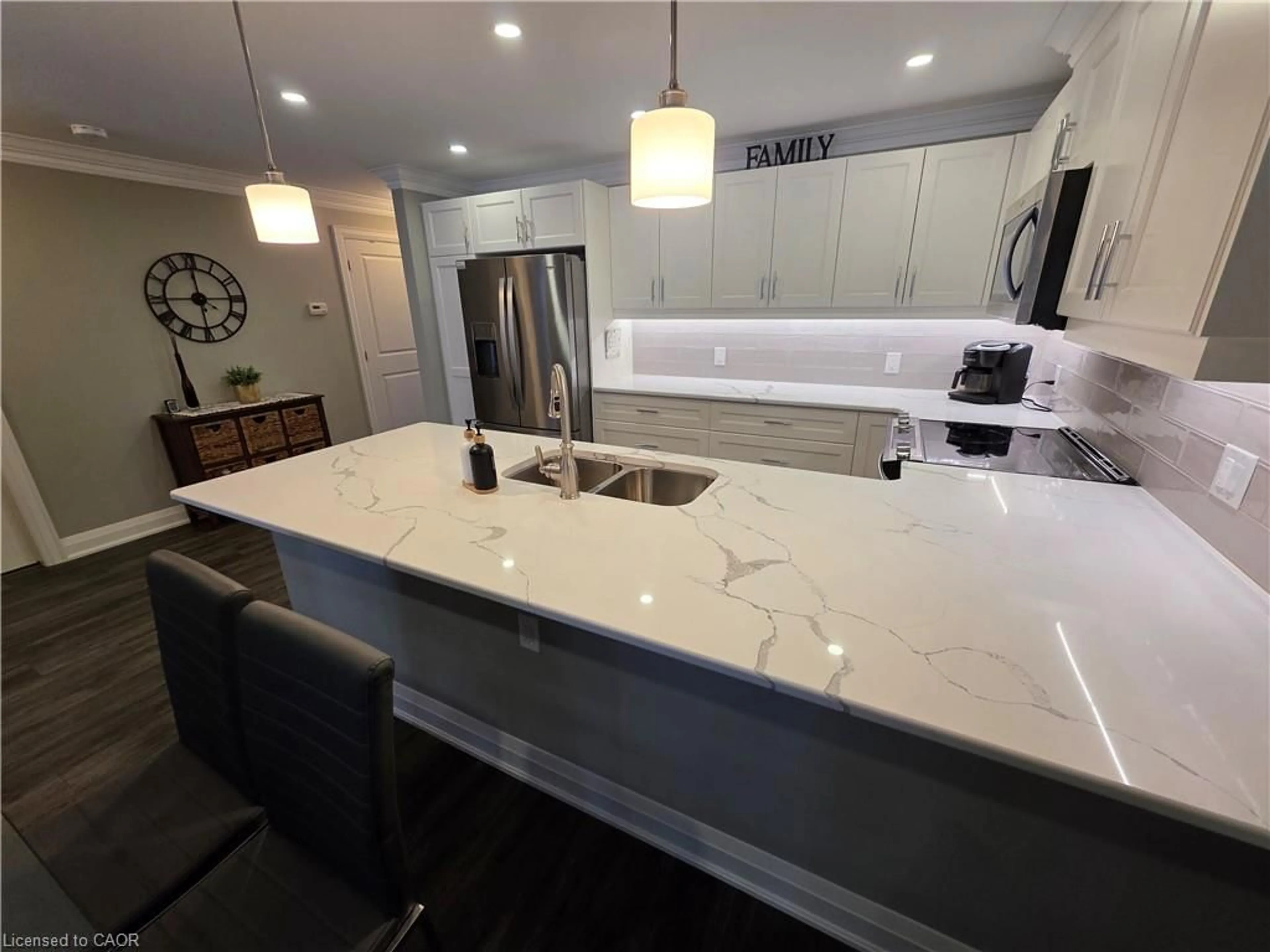 Open concept kitchen, ceramic/tile floor for 52 Gates Lane, Hamilton Ontario L9B 1T8