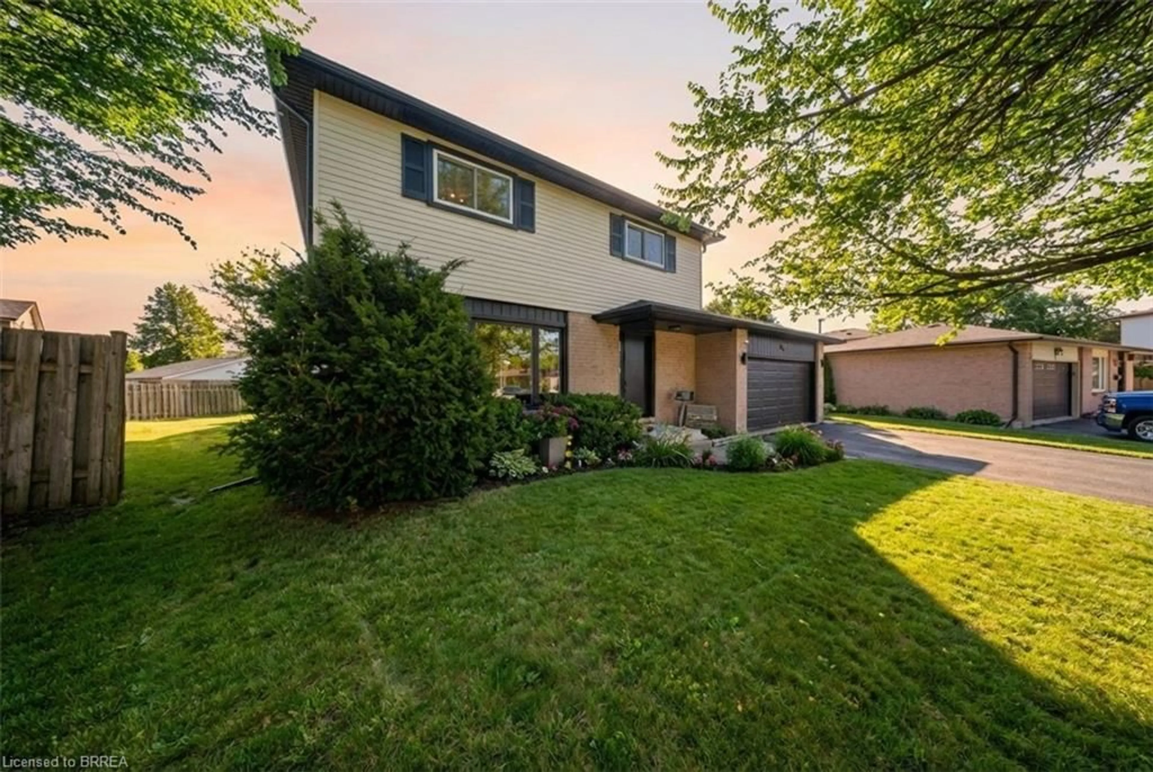 Unknown for 35 Rose Crt, Paris Ontario N3L 3T9