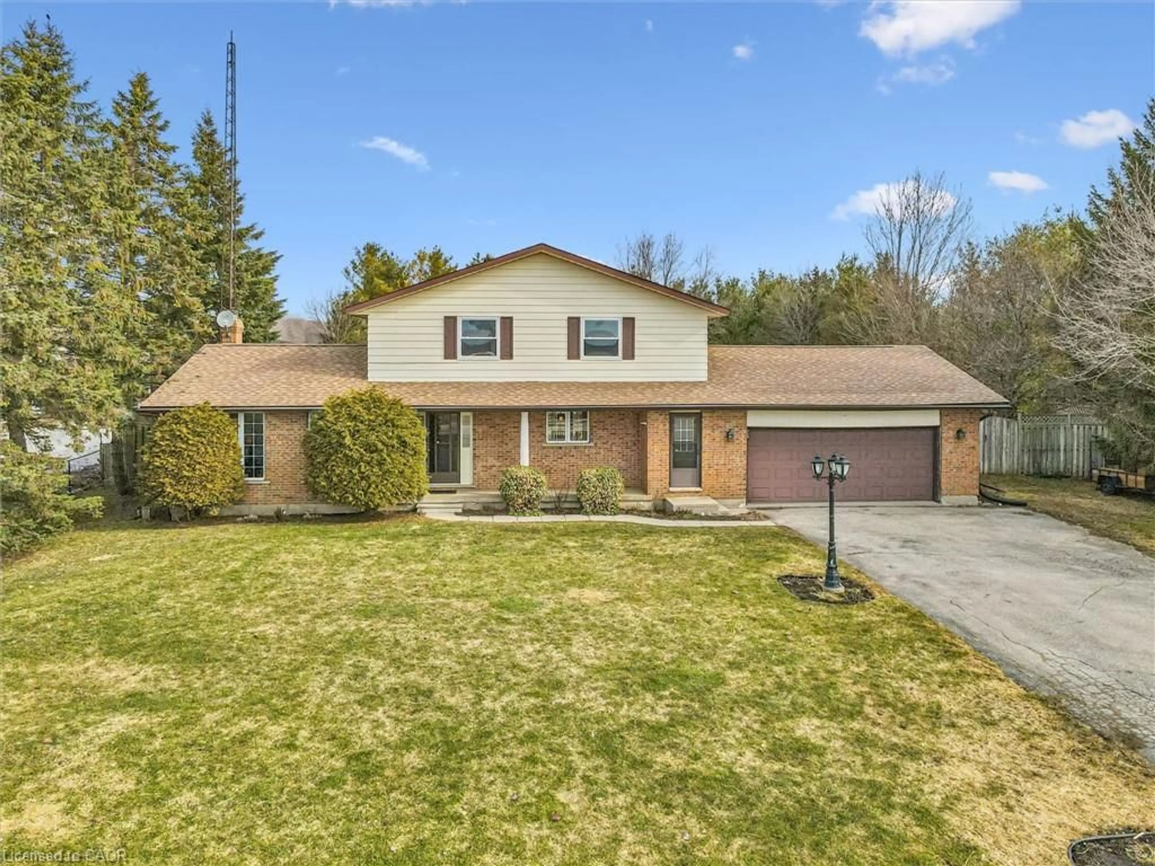 A pic from outside/outdoor area/front of a property/back of a property/a pic from drone, street for 4225 Weimar Line, Wellesley Ontario N0B 2T0