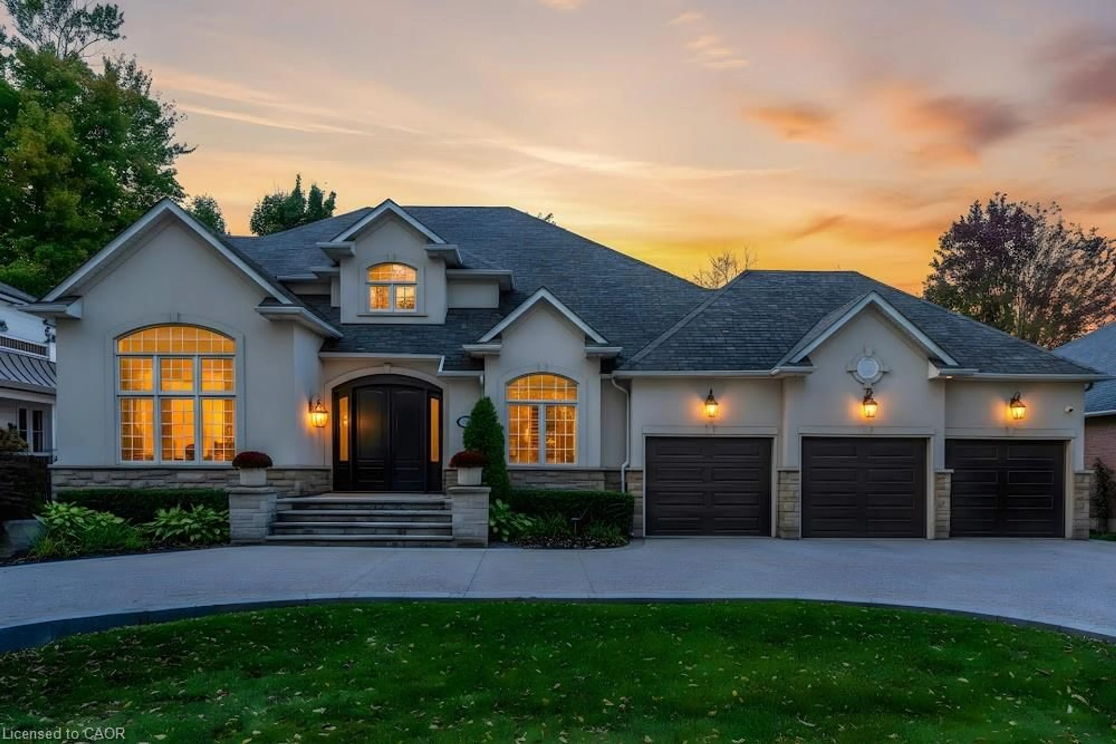 Home with brick exterior material, street for 234 Lovers Lane, Ancaster Ontario L9G 5B9