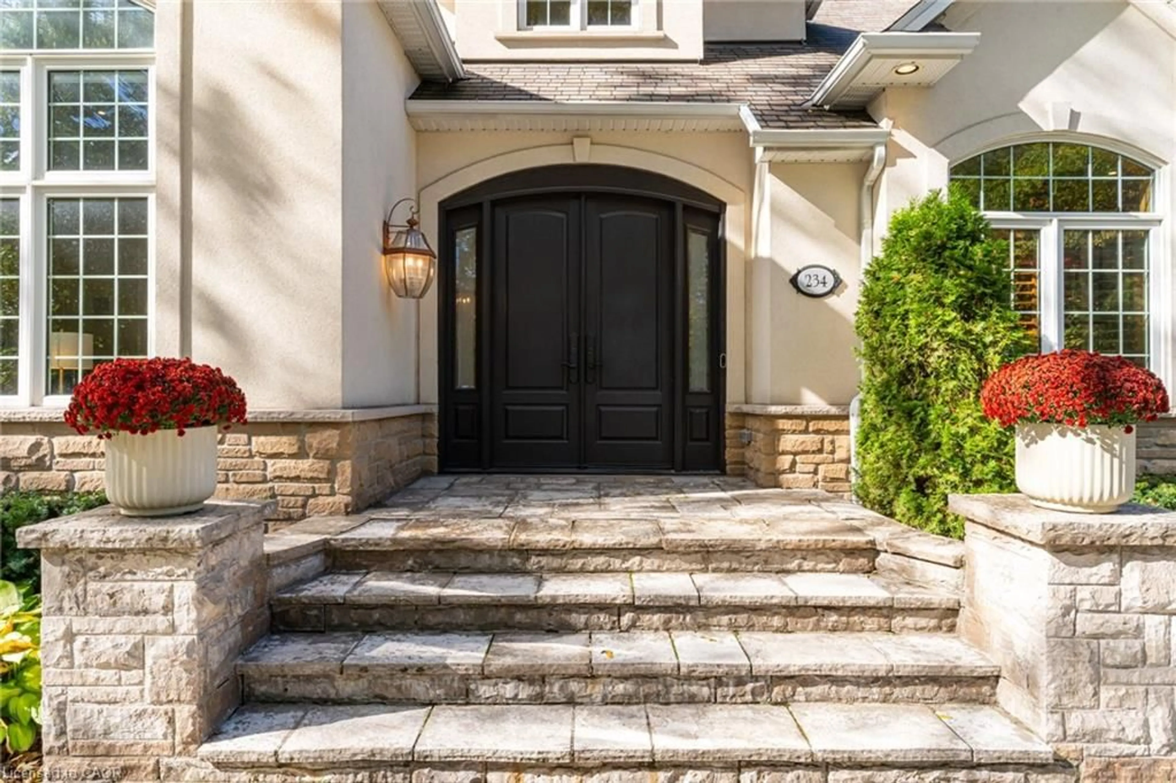 Indoor entryway for 234 Lovers Lane, Ancaster Ontario L9G 5B9