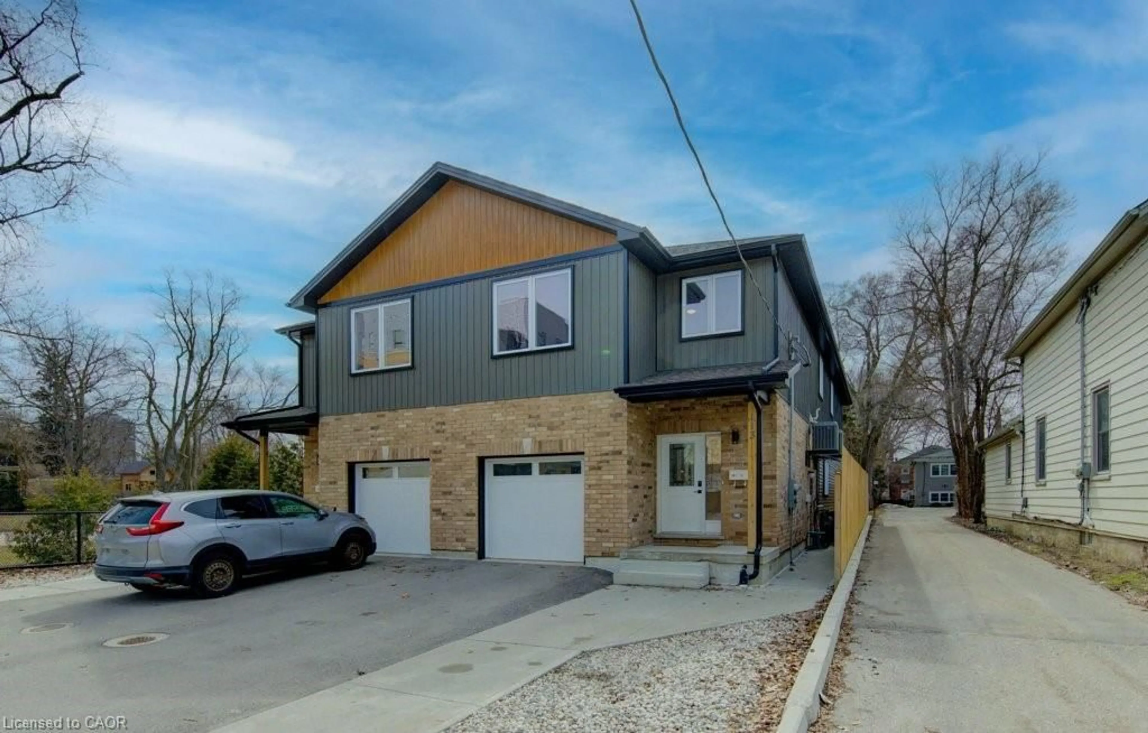 Home with brick exterior material, street for 113 Walter St, Kitchener Ontario N2G 1S3