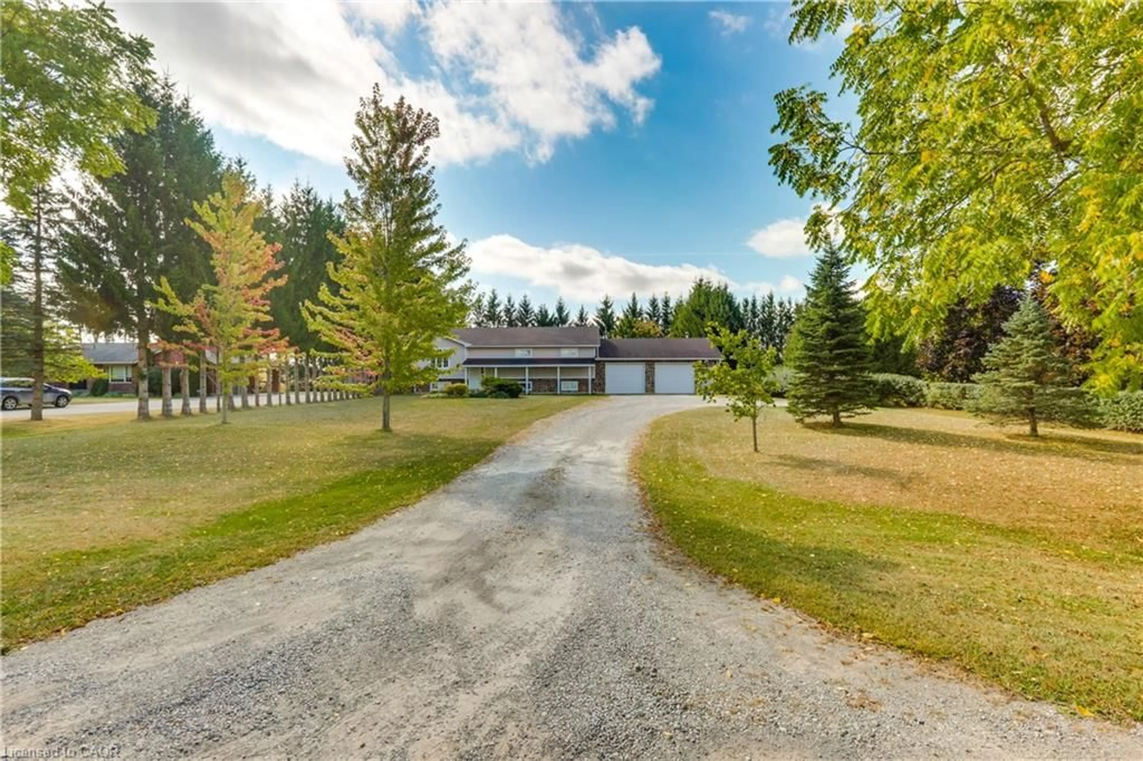 A pic from outside/outdoor area/front of a property/back of a property/a pic from drone, unknown for 41 Church St, Scotland Ontario N0E 1R0