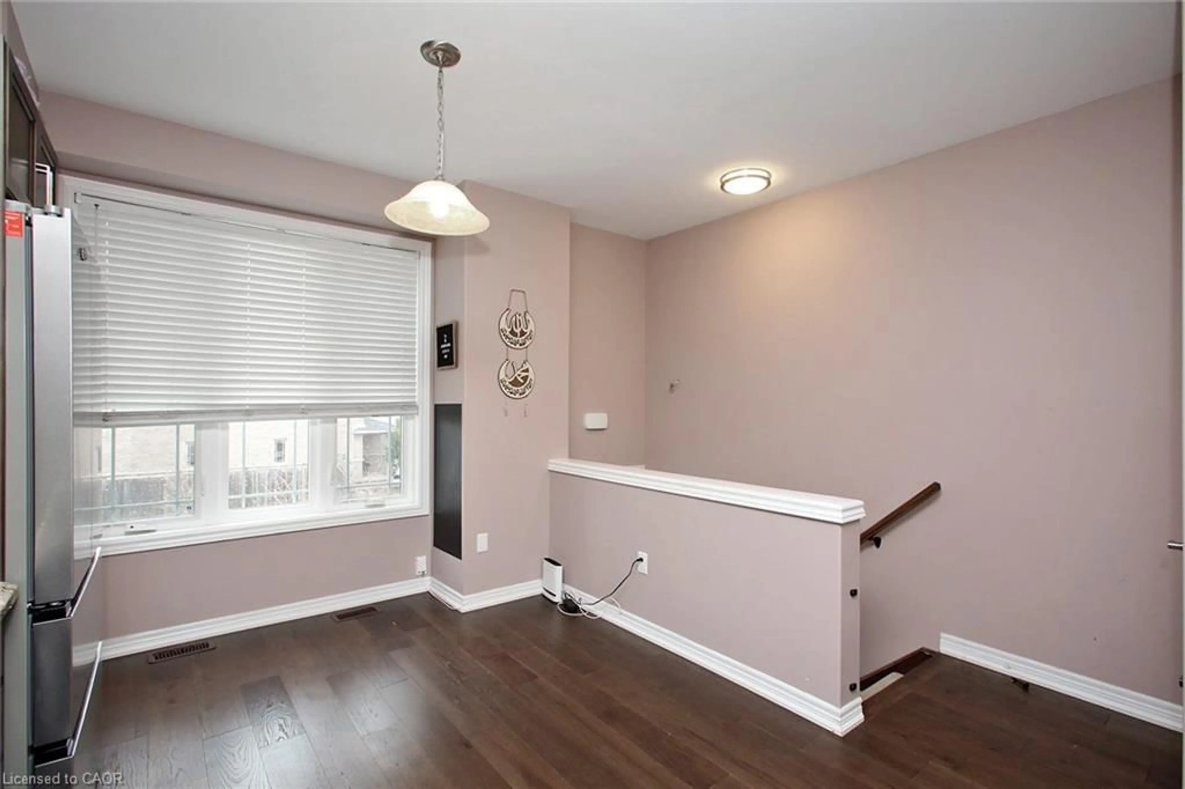 A pic of a room for 47 Edenrock Dr, Hamilton Ontario L8E 0G6