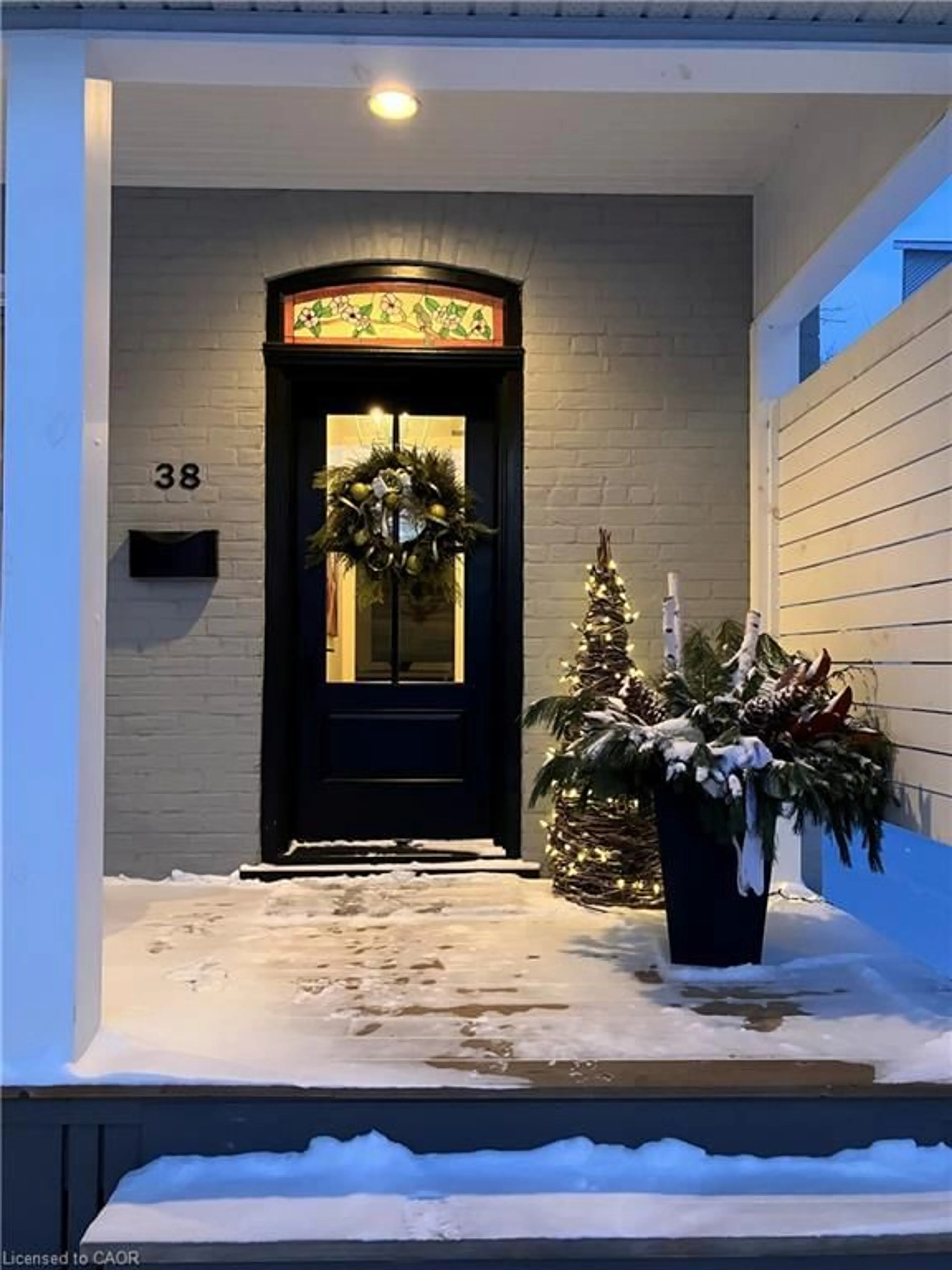 Indoor entryway for 38 Euclid Ave, Waterloo Ontario N2L 1Z3