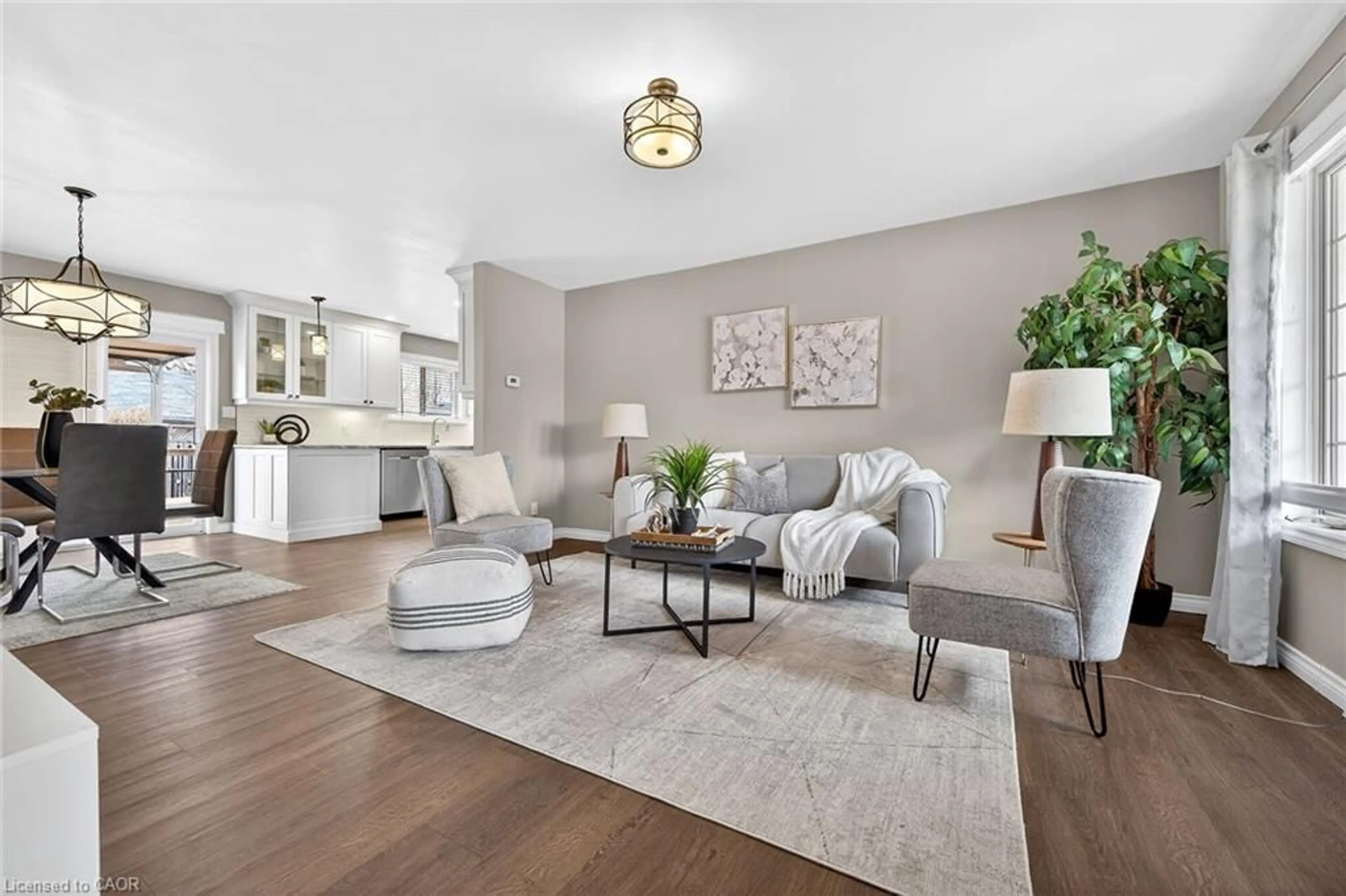 Living room with furniture, unknown for 408 Church St, Dunnville Ontario N1A 2N8