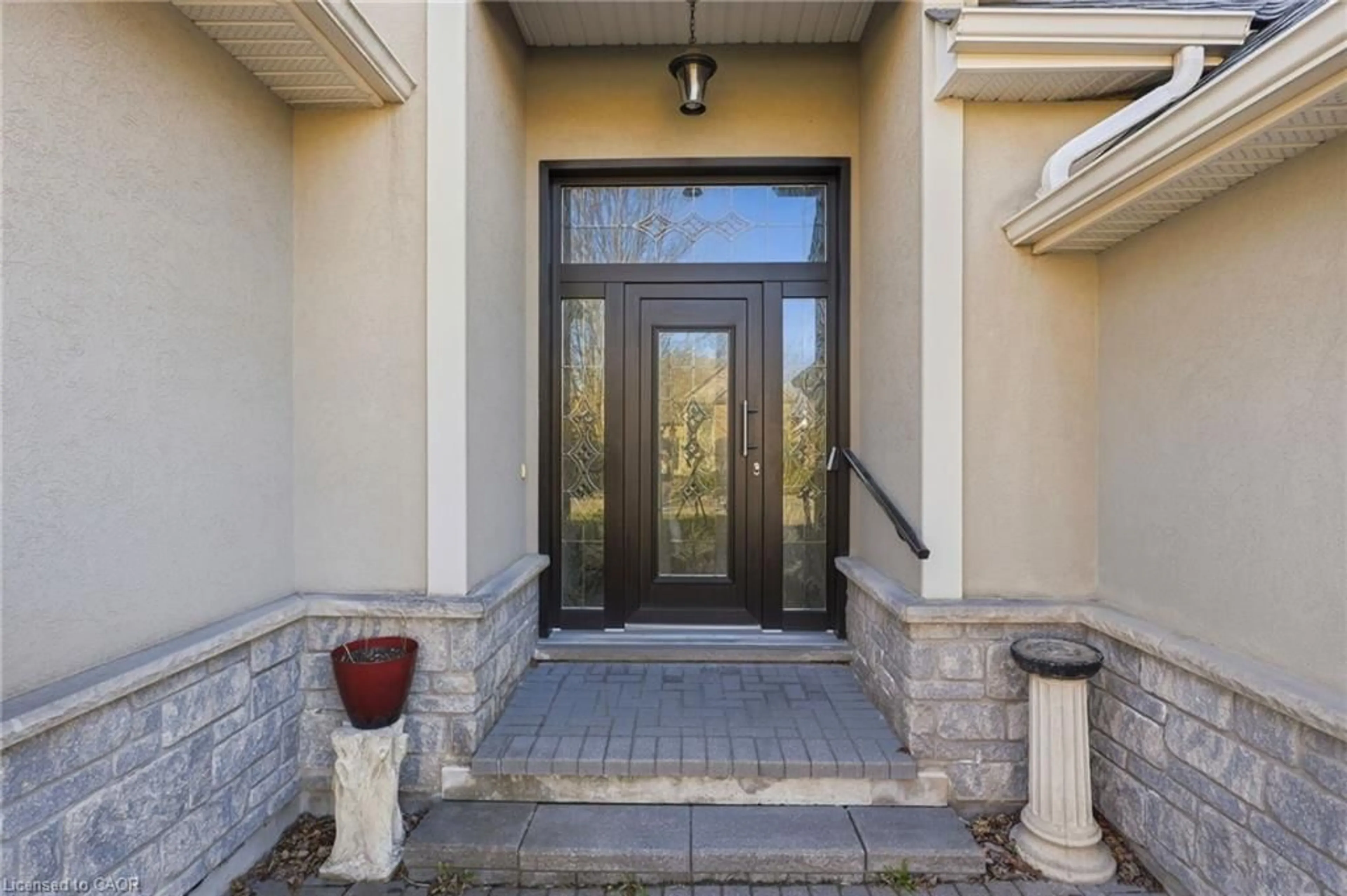 Indoor entryway for 14 Fisher Dr, Virgil Ontario L0S 1J0