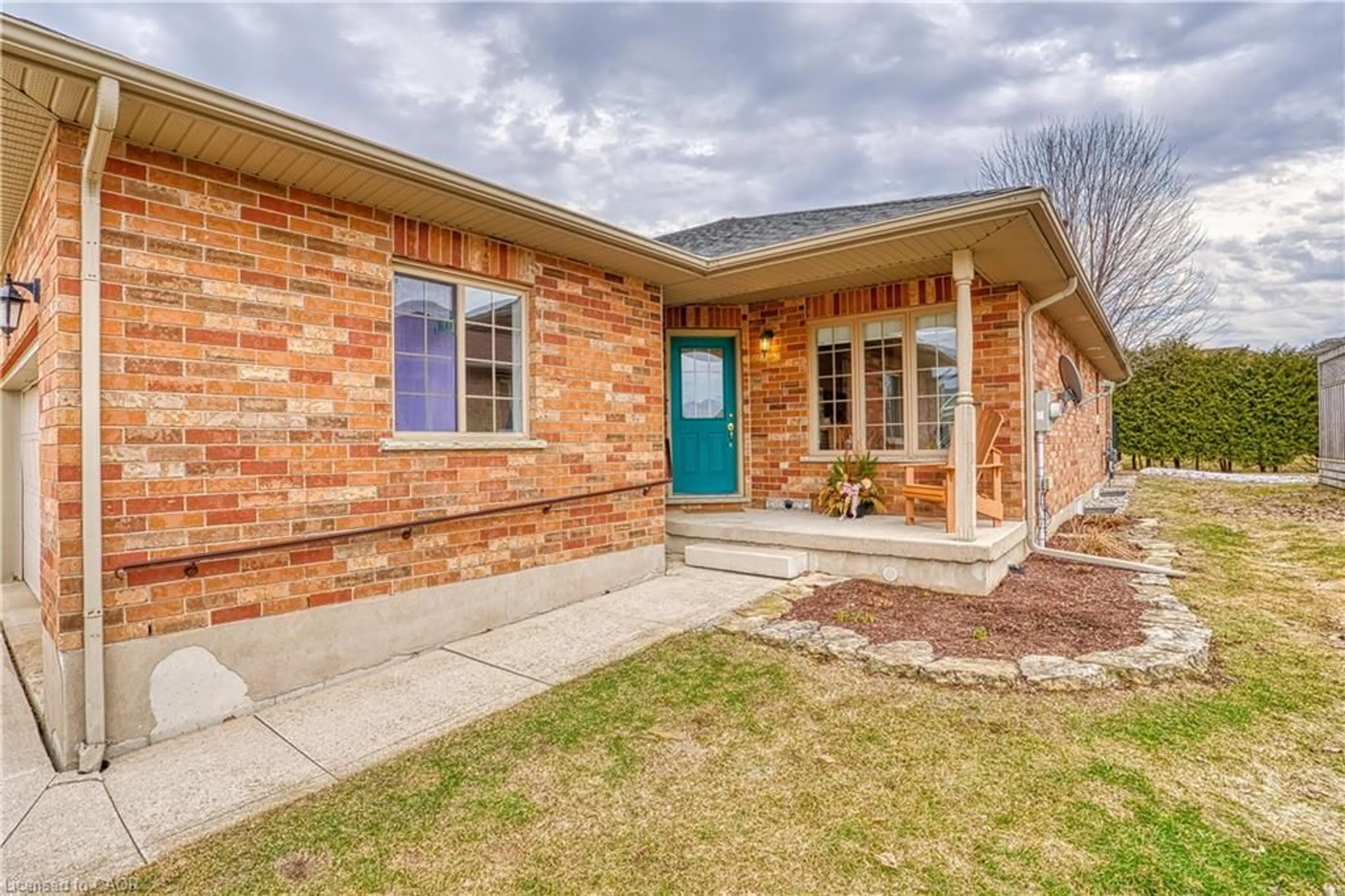 Home with brick exterior material, street for 906 Baker Ave, Listowel Ontario N4W 3V7