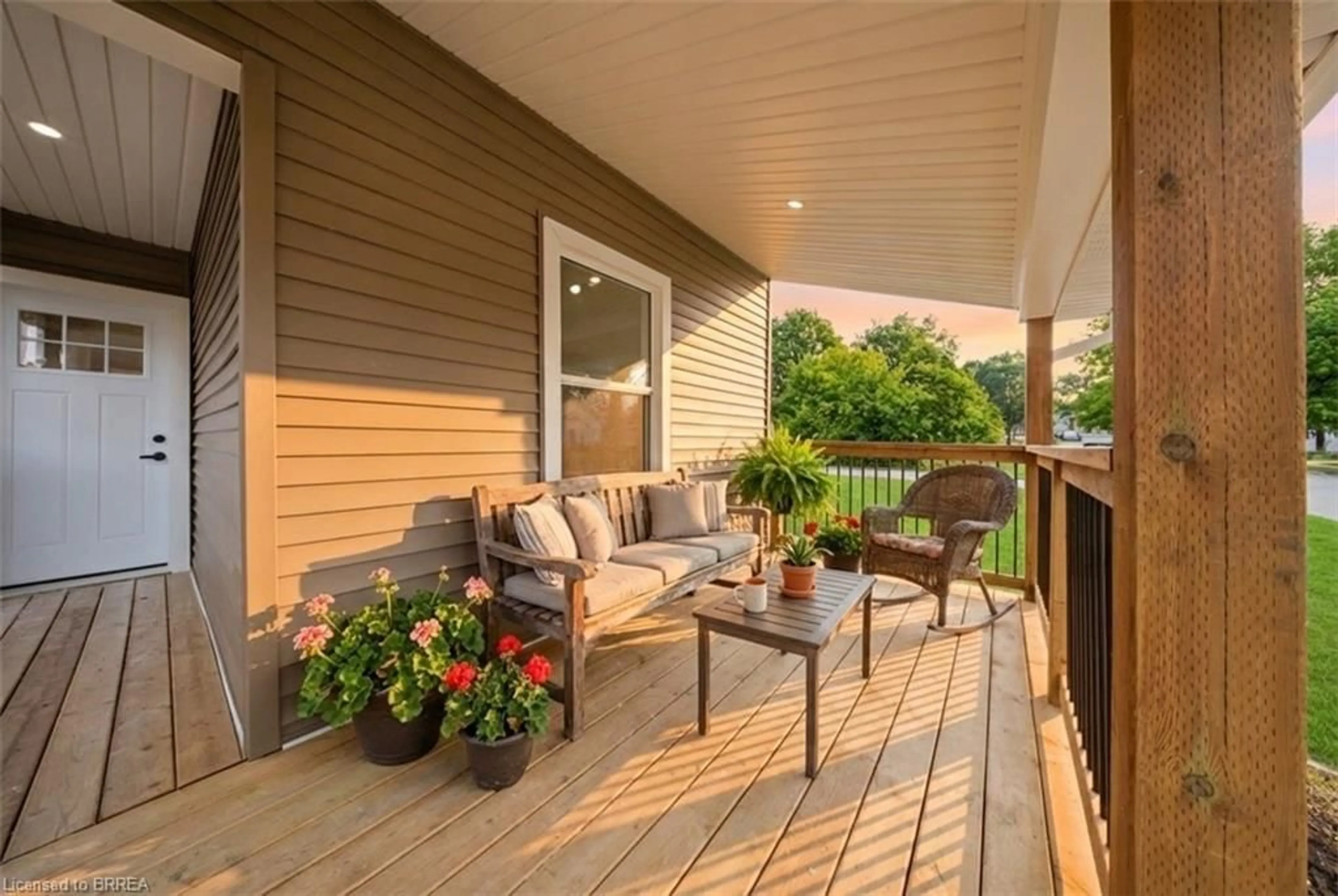 Patio, street for 17 Able Ave, Brantford Ontario N3S 2Y4