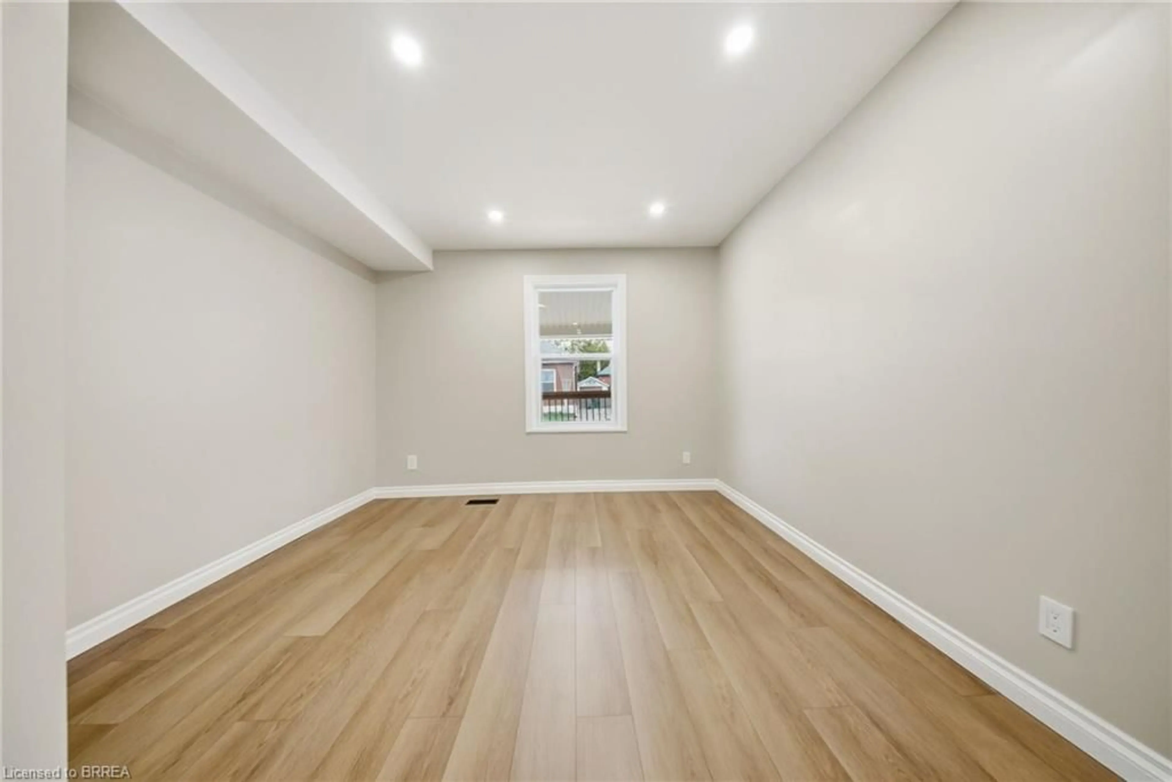 A pic of a room for 17 Able Ave, Brantford Ontario N3S 2Y4