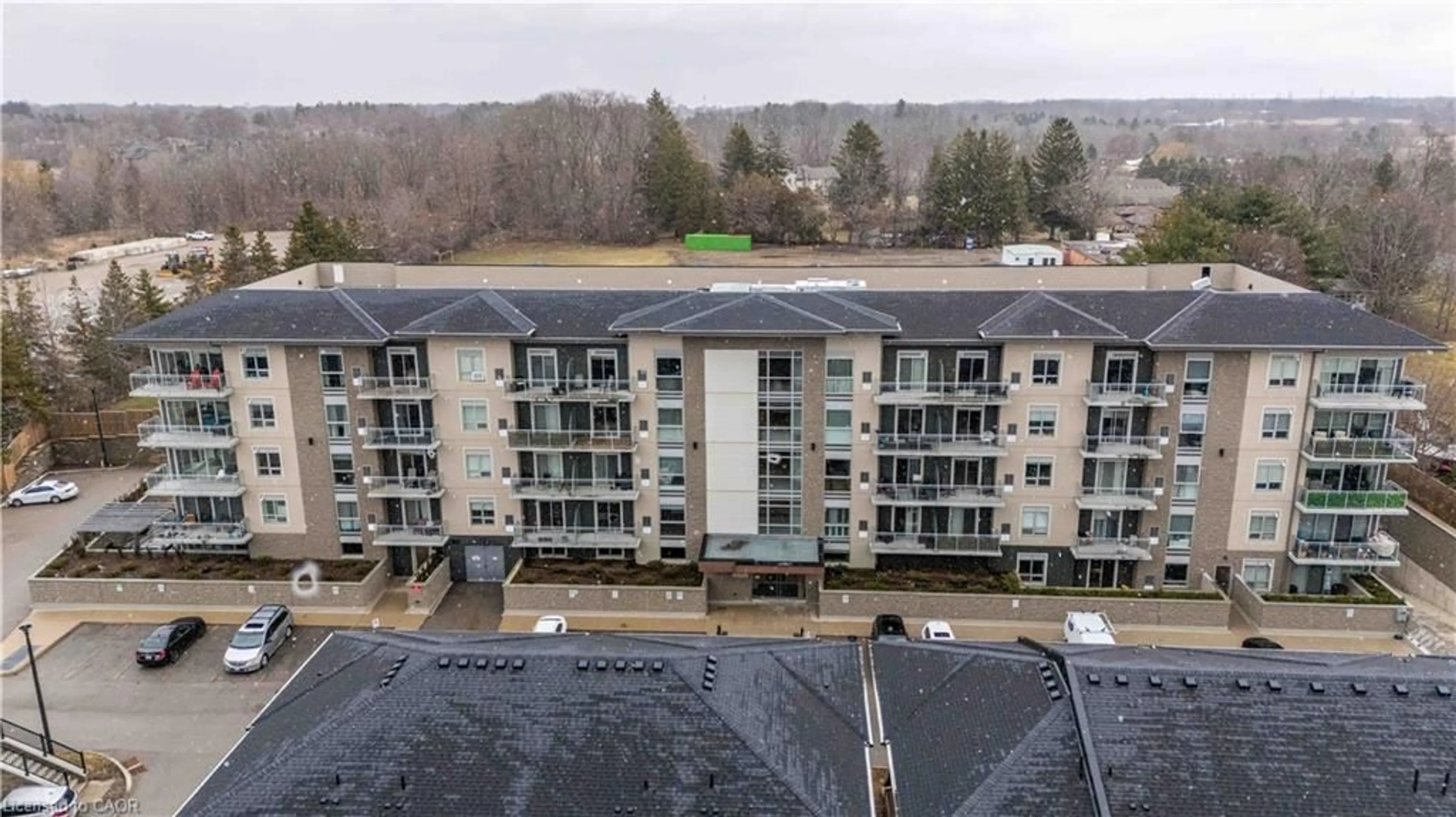 A pic from outside/outdoor area/front of a property/back of a property/a pic from drone, mountain view for 16 Markle Cres #504, Hamilton Ontario L9G 0H4