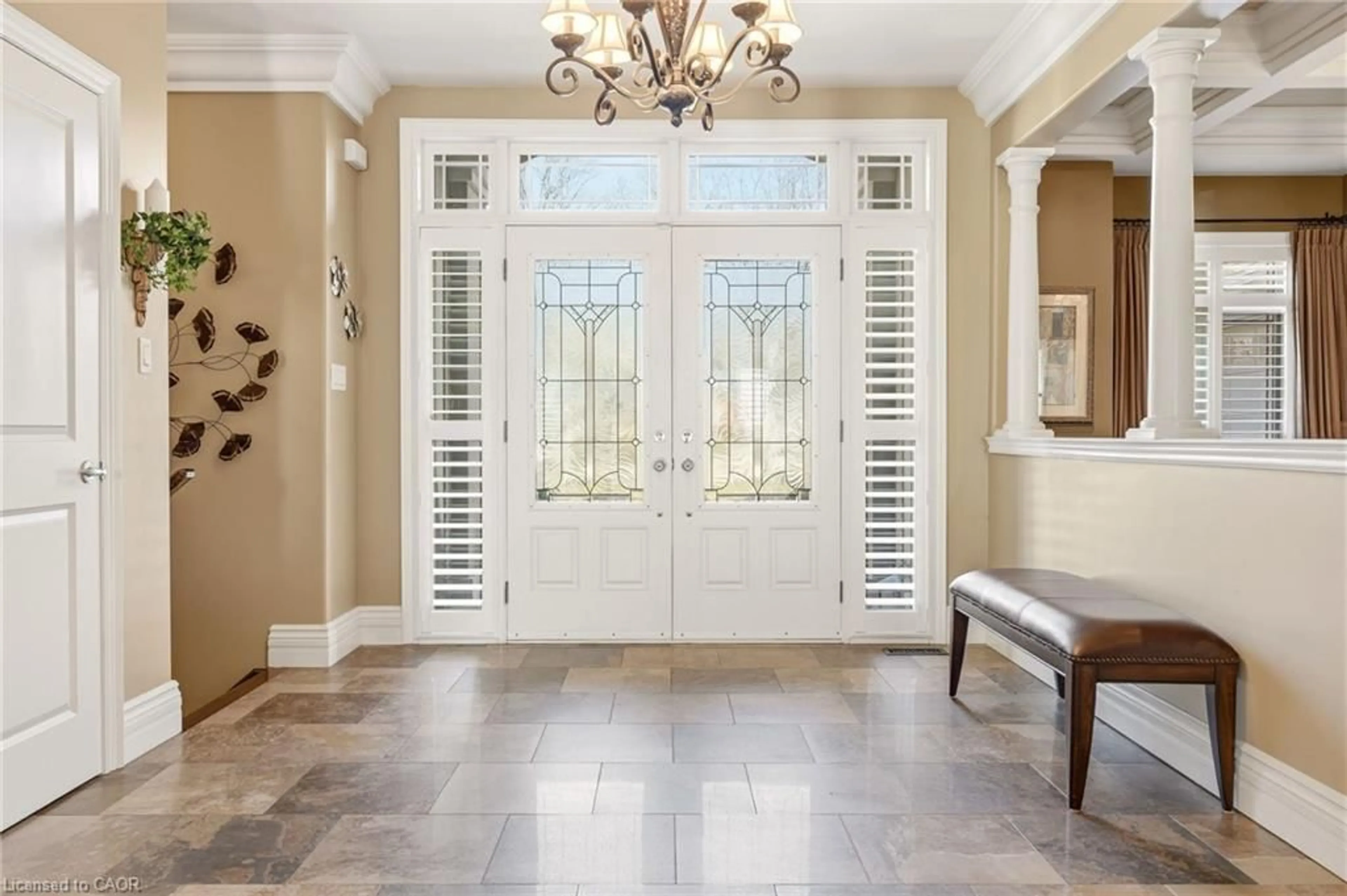 Indoor entryway for 1318 Concession Rd 6, Millgrove Ontario L8B 1N1