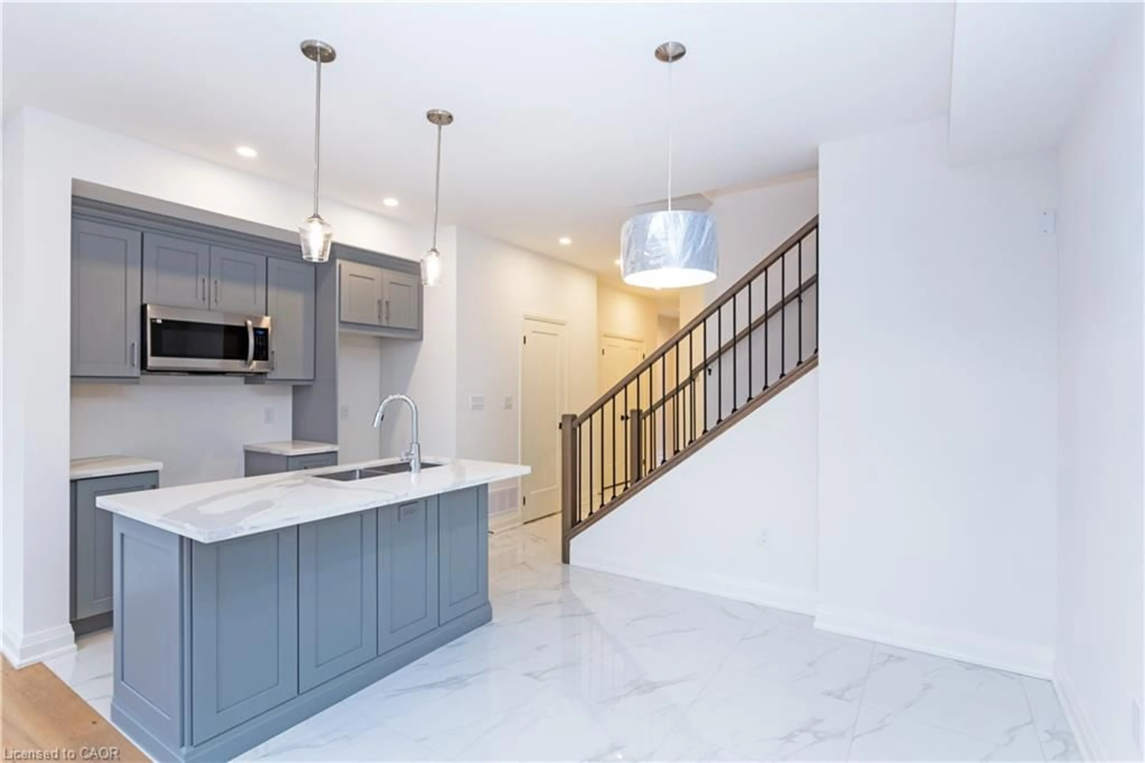 Open concept kitchen, unknown for 29 Dana Dr, Hamilton Ontario L9A 3H7