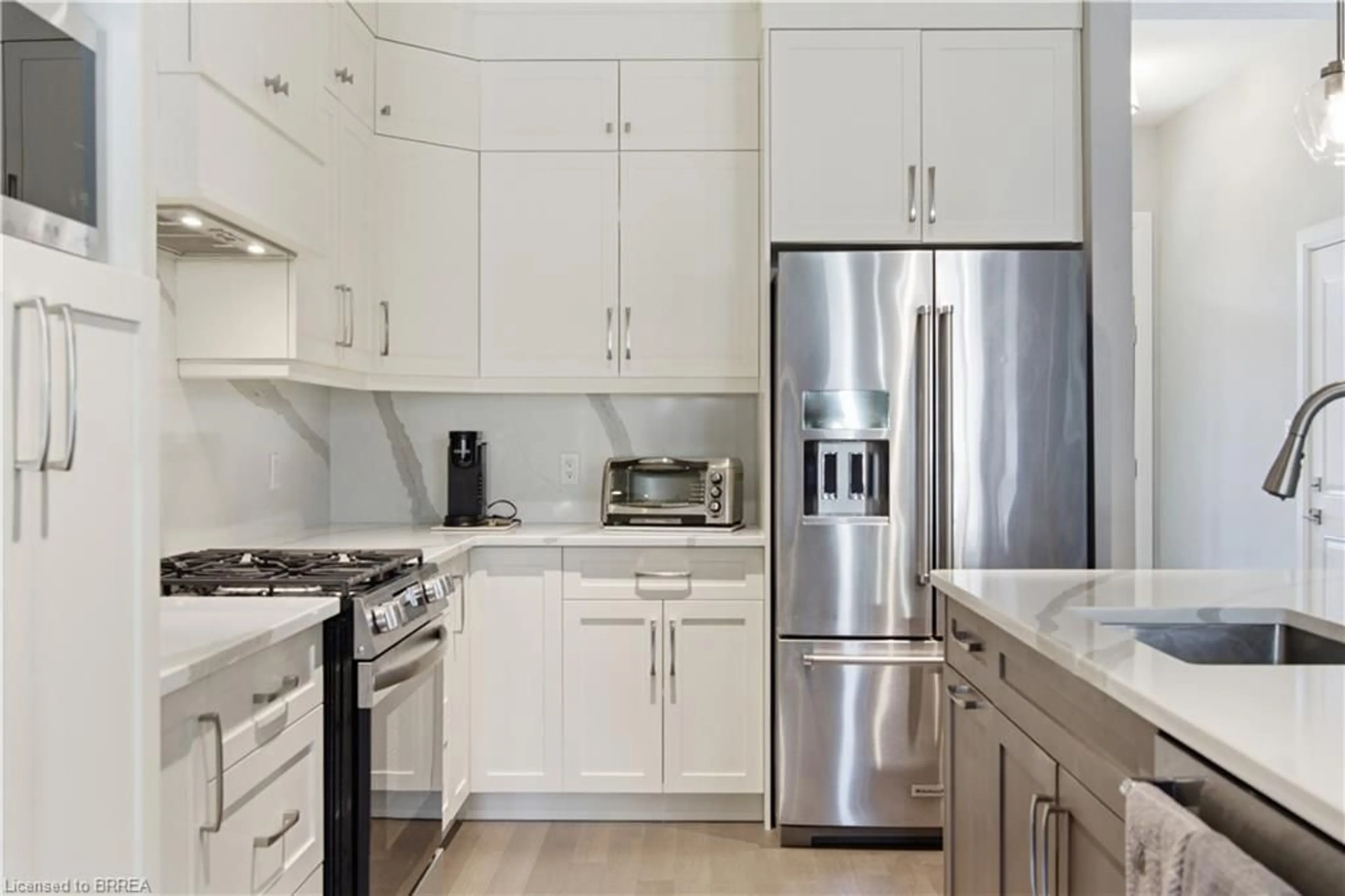 Contemporary kitchen, ceramic/tile floor for 59 Cedar St #22, Paris Ontario N3L 0H7