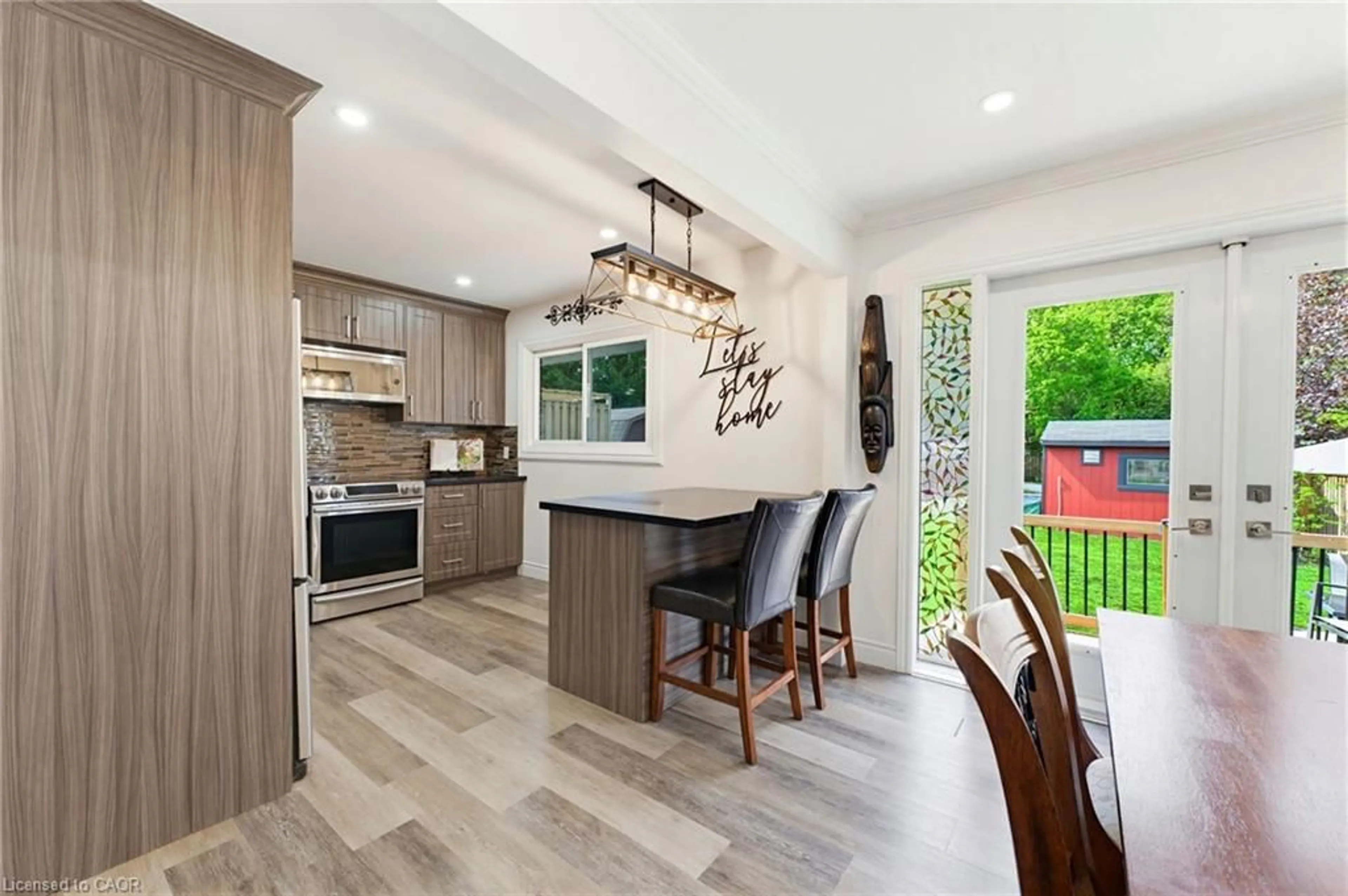 Open concept kitchen, unknown for 322 Moore St, Cambridge Ontario N3H 3A7