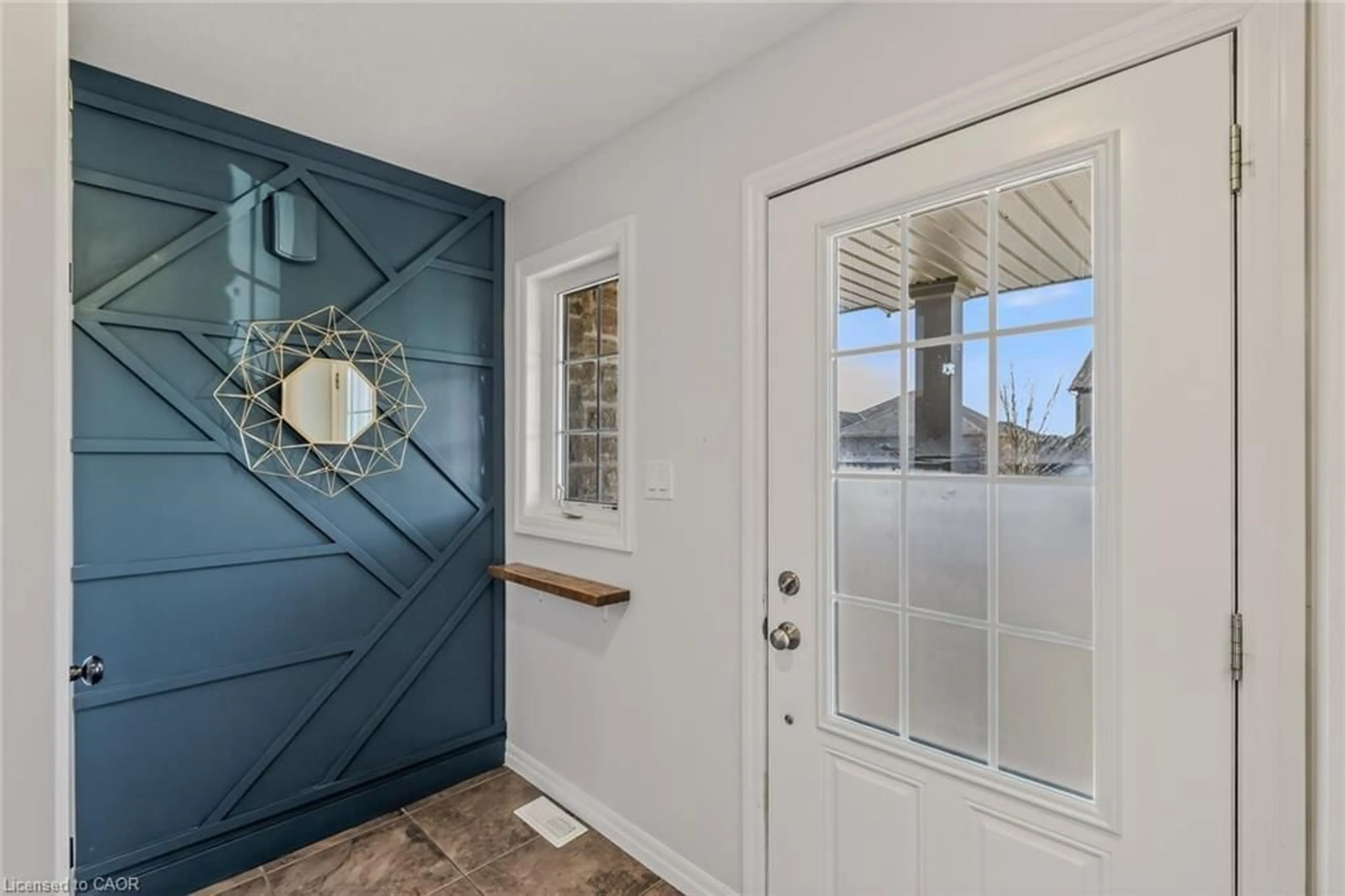 Indoor entryway for 45 Trillium Way, Simcoe Ontario N3Y 4K2