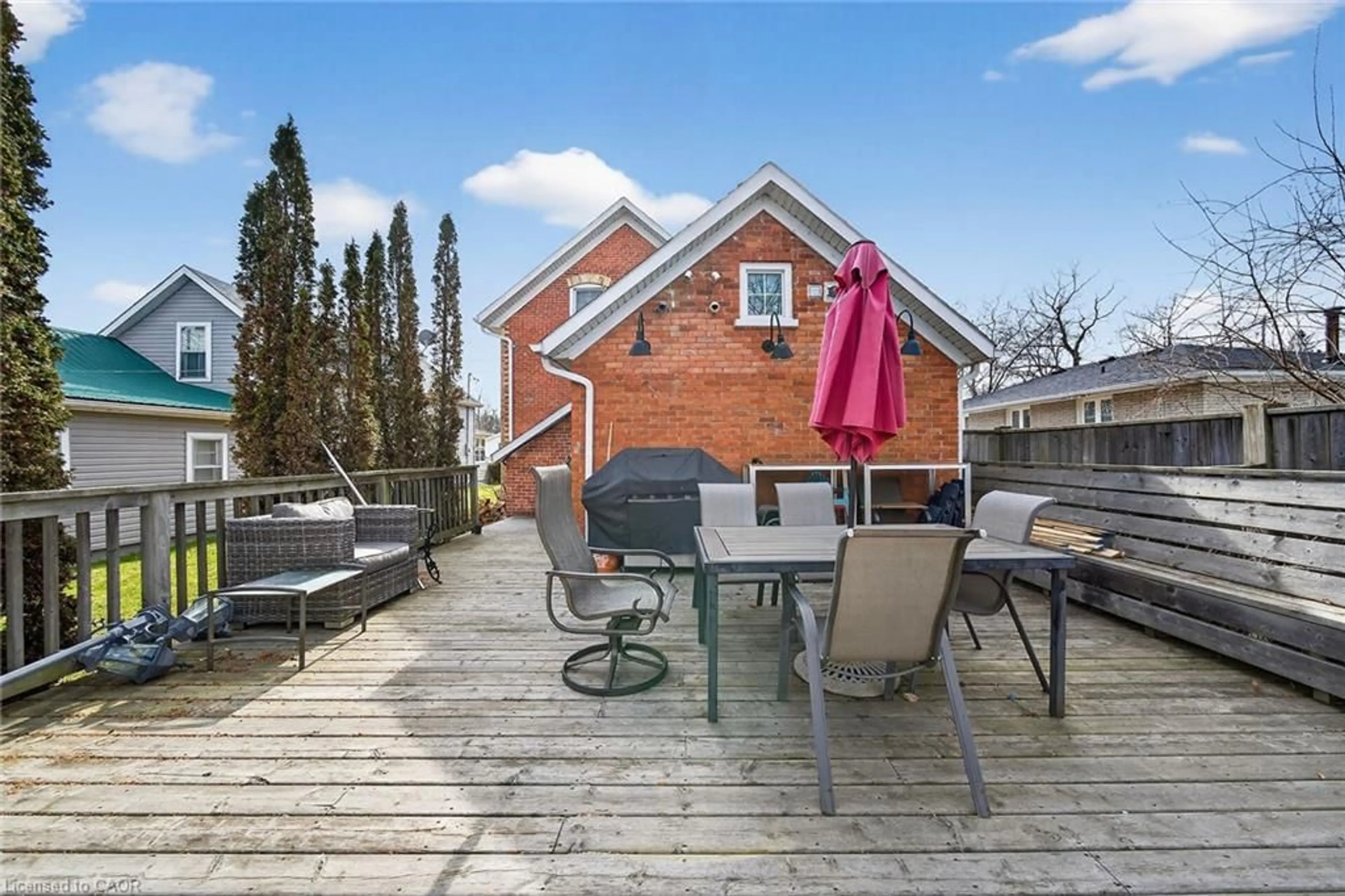 Patio, street for 40 St Andrew St, Port Dover Ontario N0A 1N0