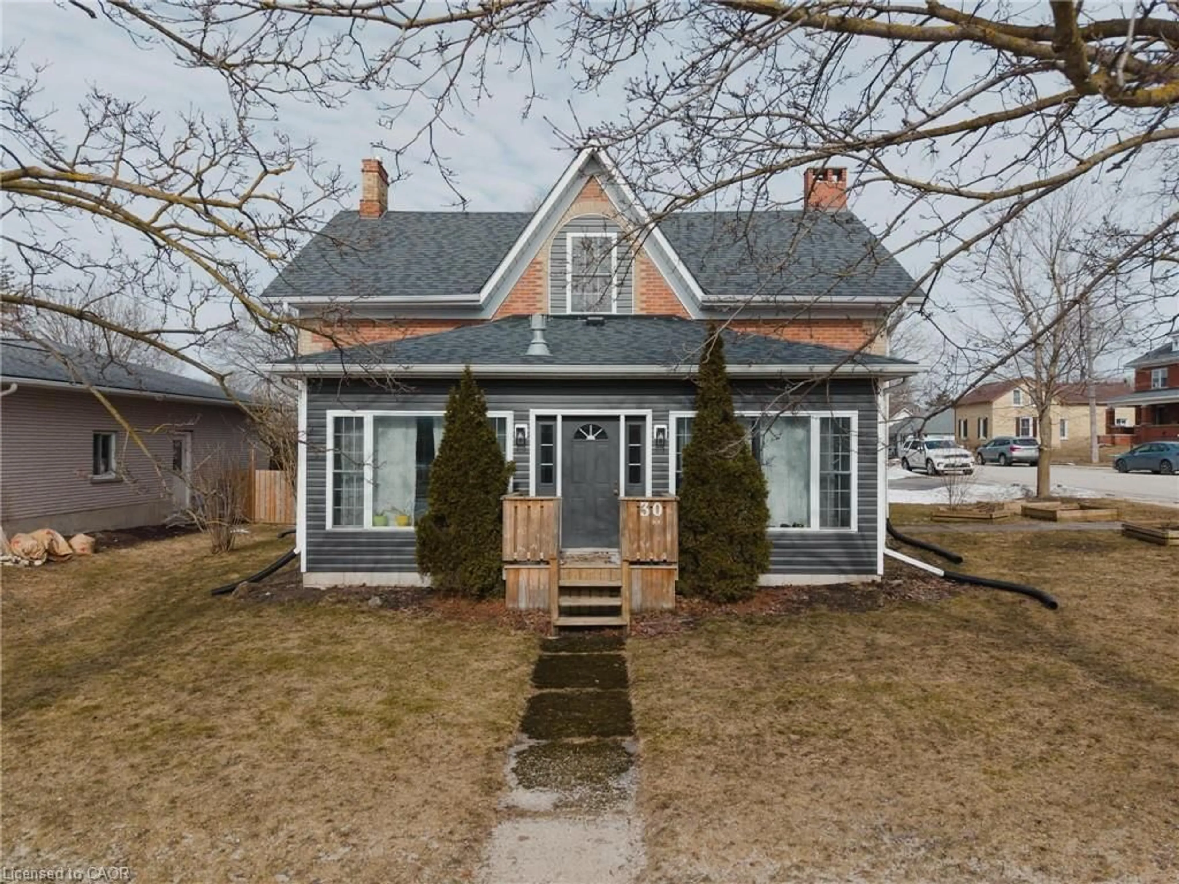 A pic from outside/outdoor area/front of a property/back of a property/a pic from drone, street for 30 Arthur St, Harriston Ontario N0G 1Z0
