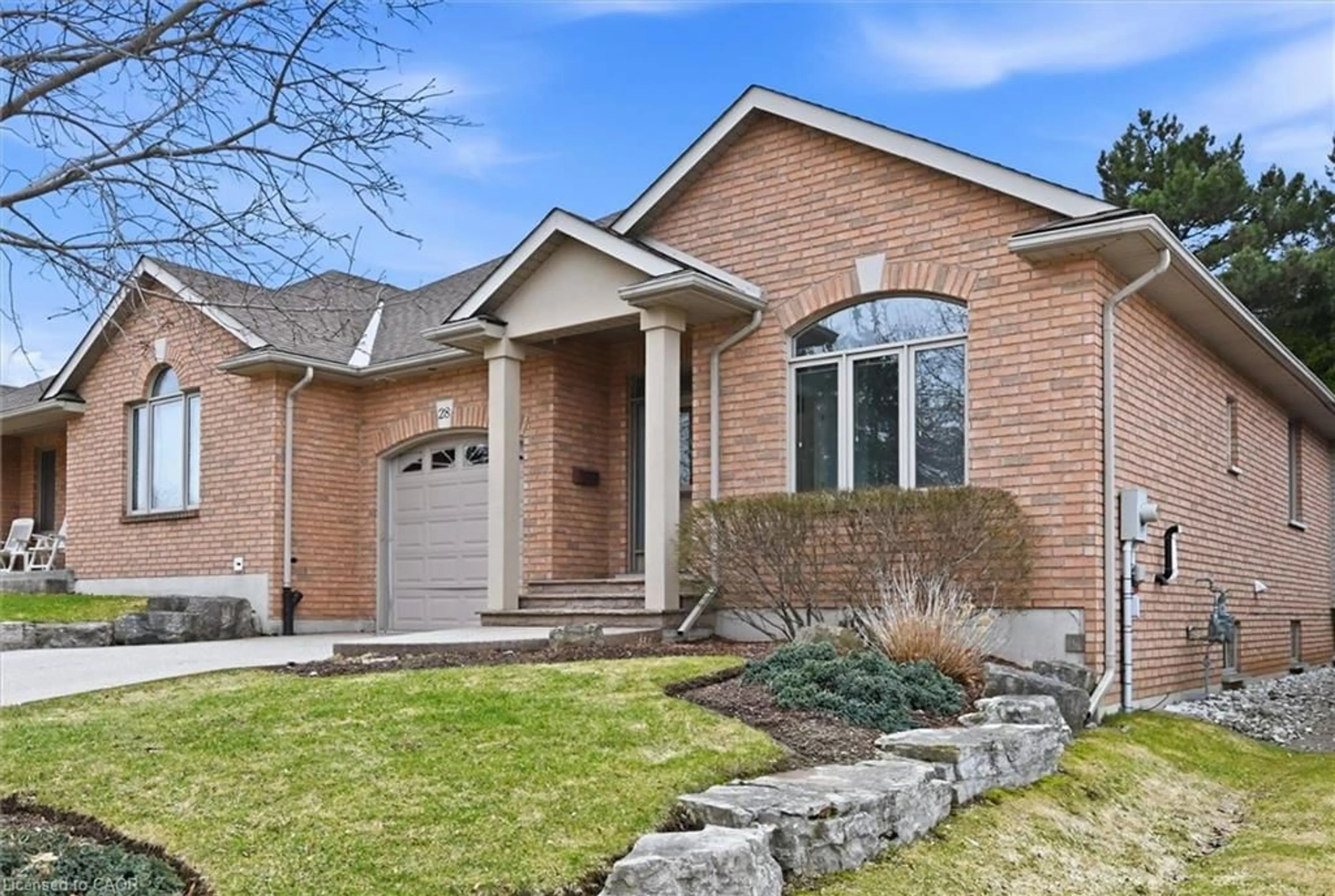 Home with brick exterior material, street for 28 Wainwright Blvd, Dundas Ontario L9H 7N5