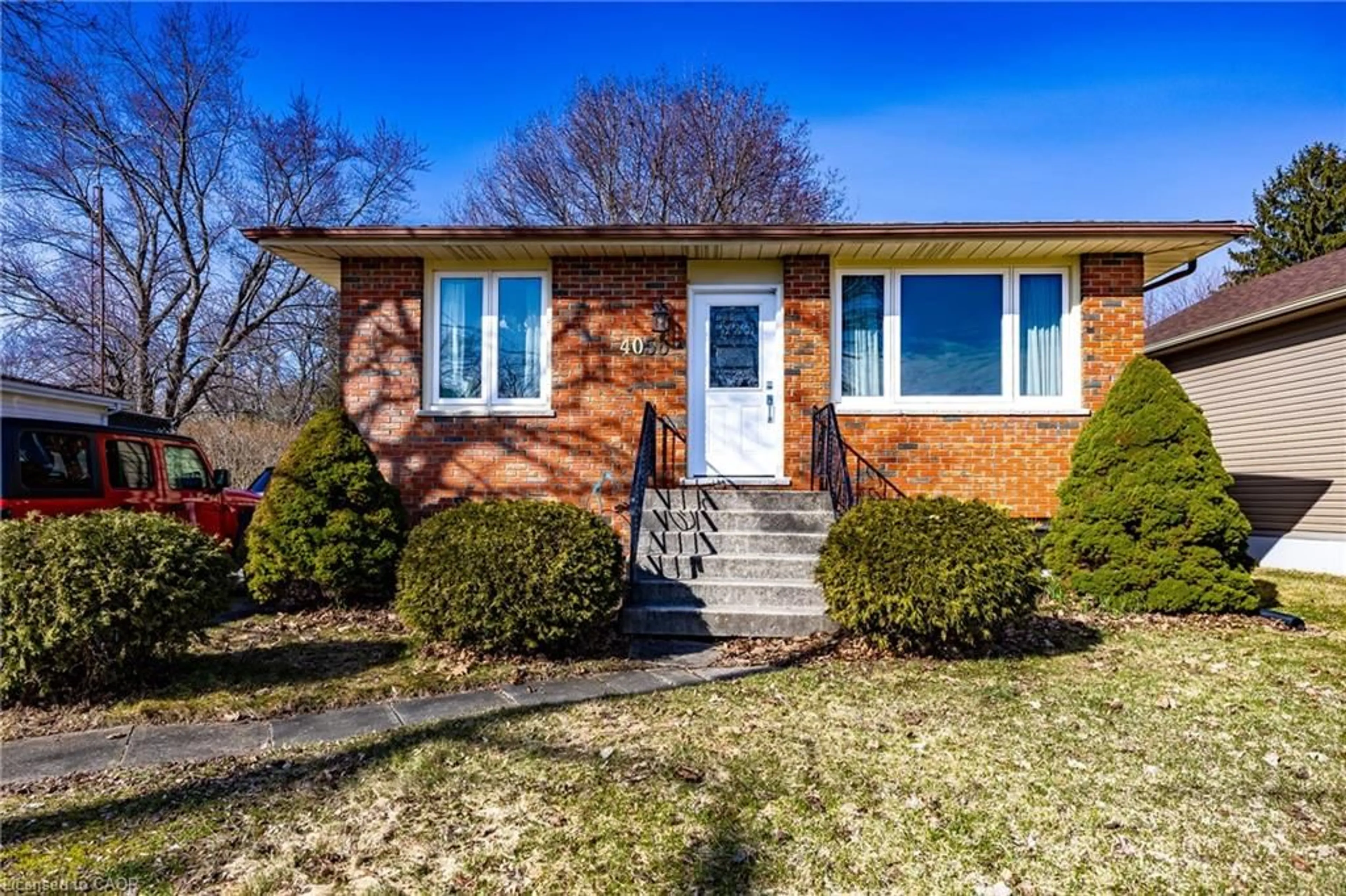 Home with brick exterior material, street for 4056 John St, Waterford Ontario N0E 1Y0