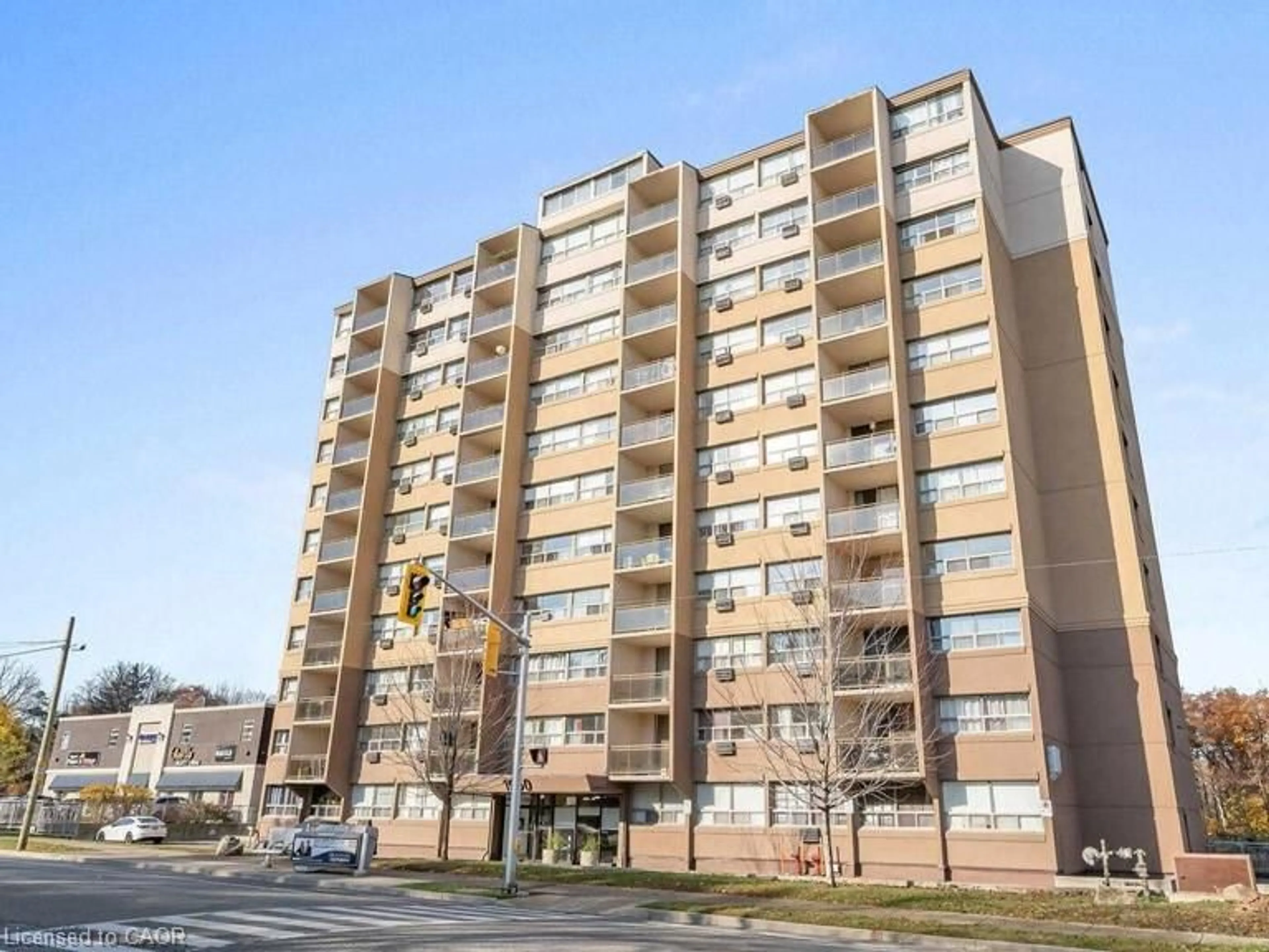 Unknown for 1950 Main St #106, Hamilton Ontario L8S 4M9