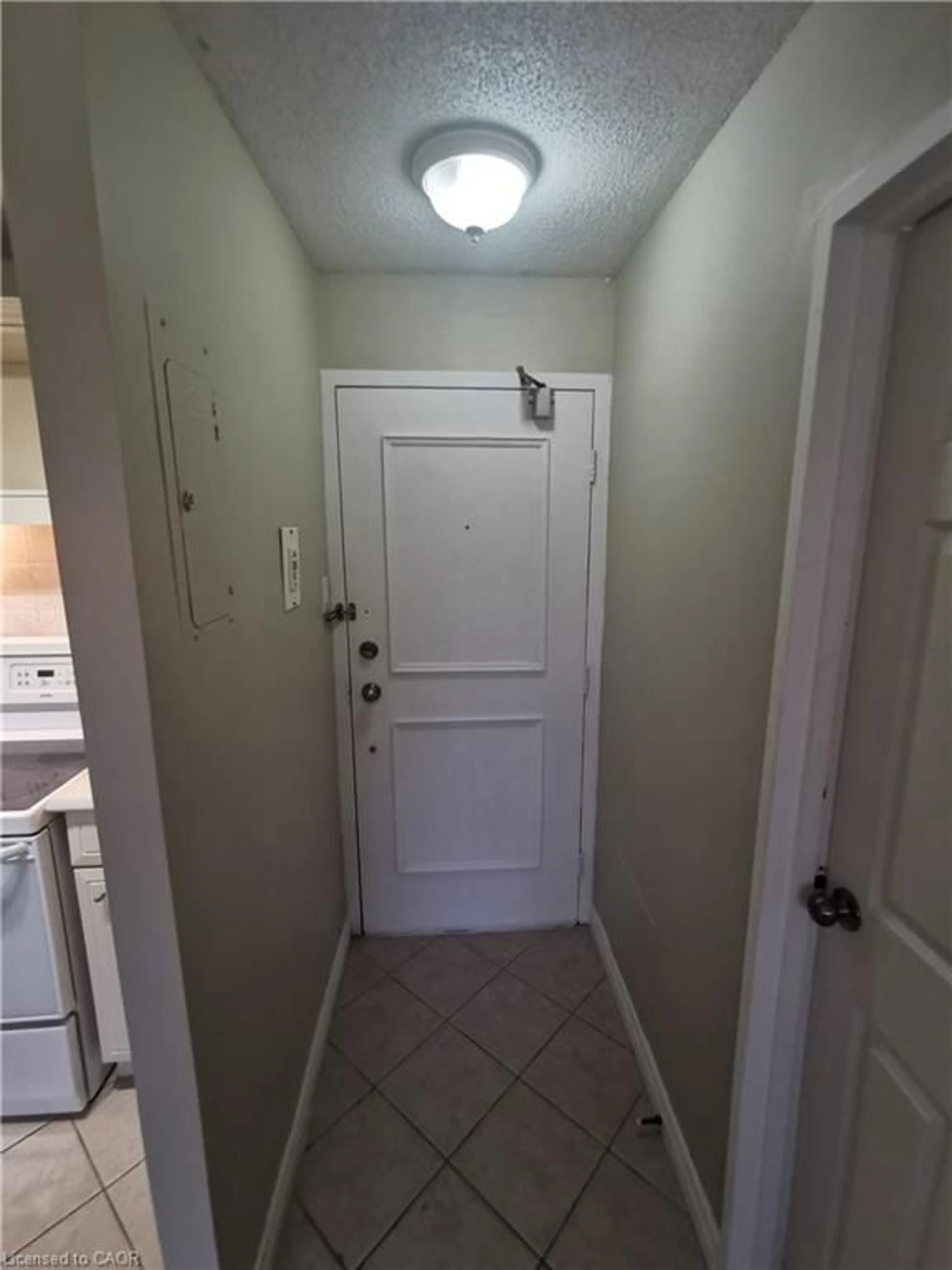 Unknown for 1950 Main St #106, Hamilton Ontario L8S 4M9