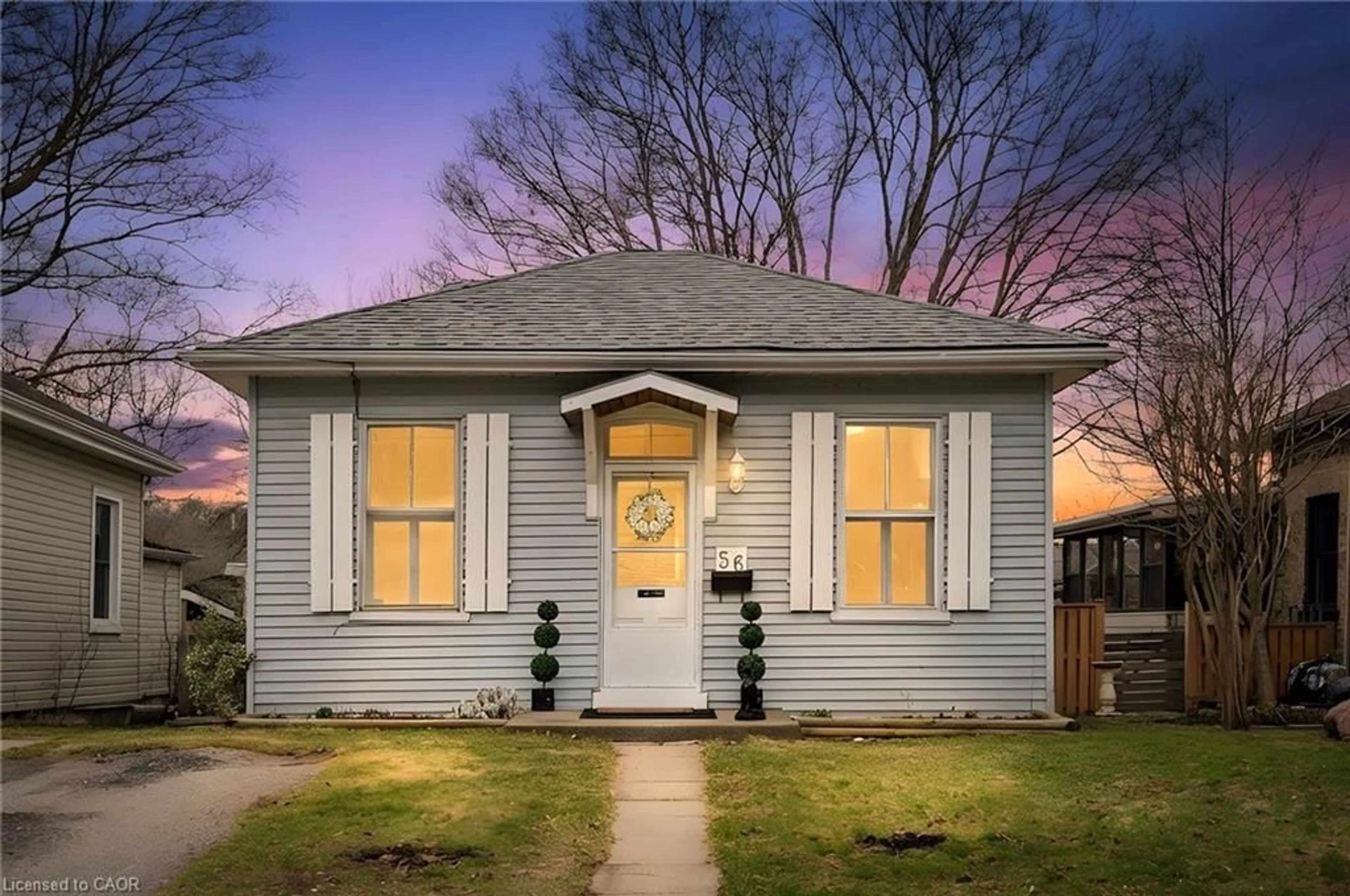 Home with vinyl exterior material, street for 56 Walnut St, Paris Ontario N3L 2J3