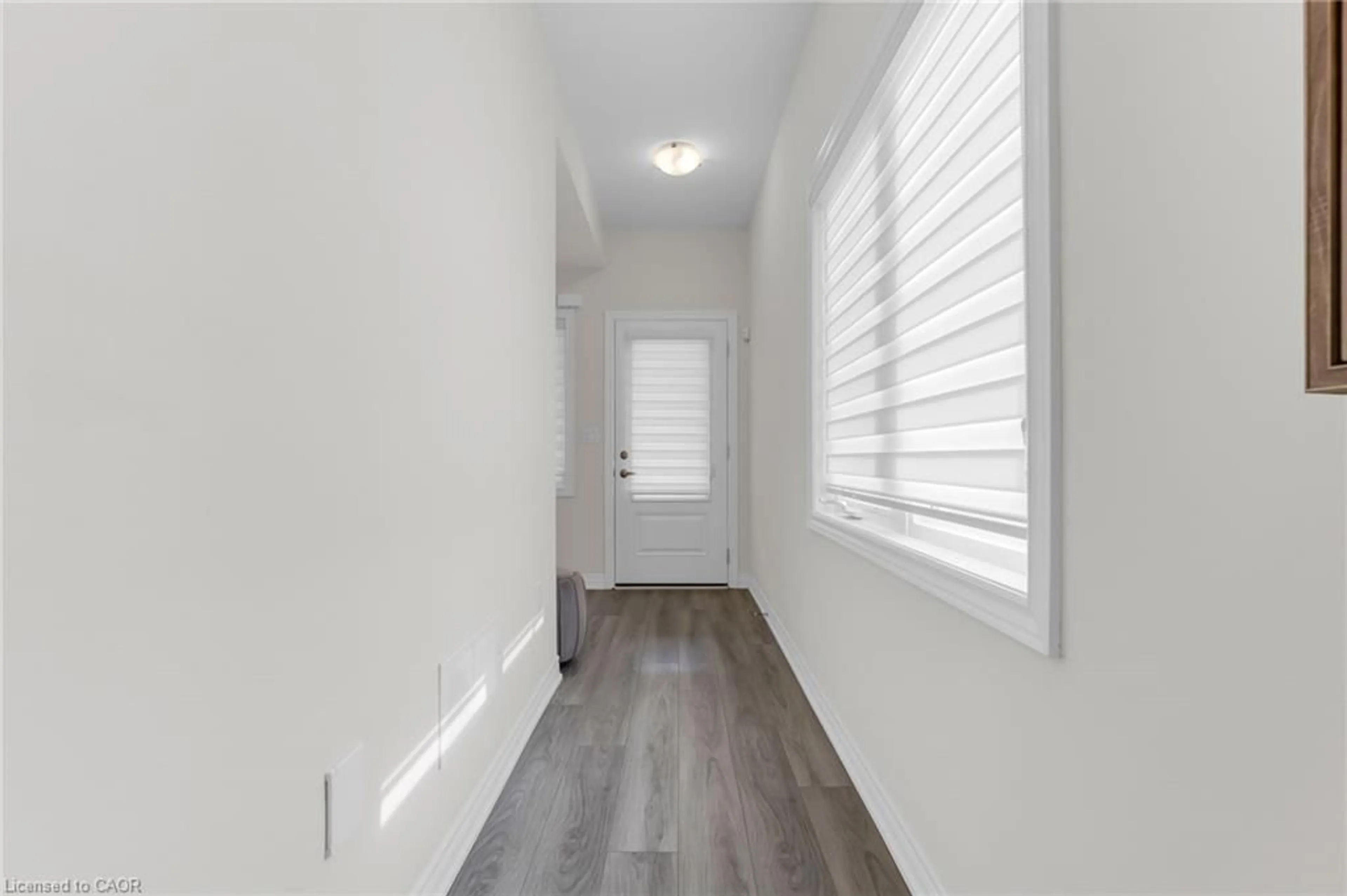 Indoor entryway for 40 Zinfandel Dr #36, Stoney Creek Ontario L8E 0L1