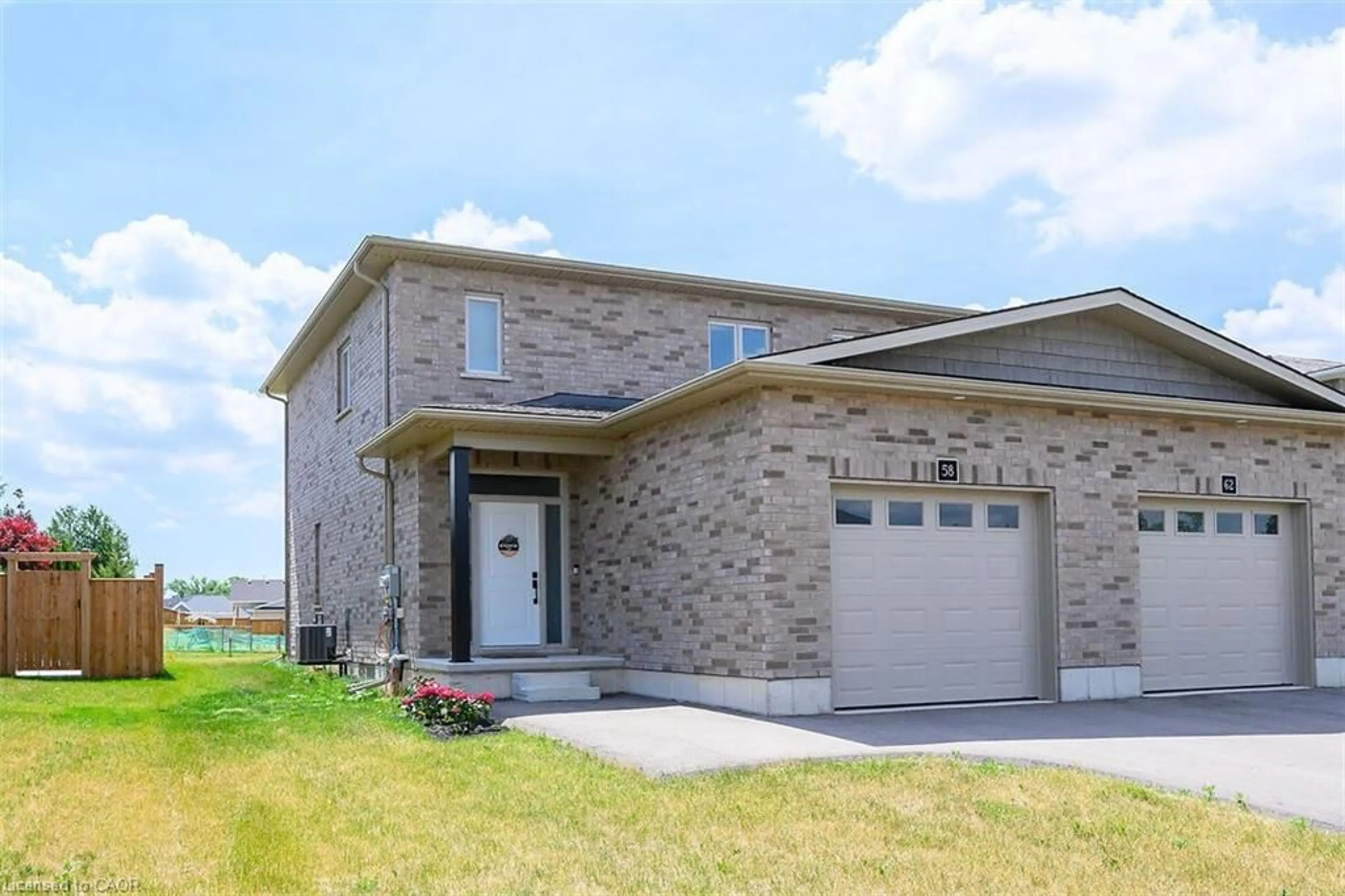 Home with brick exterior material, building for 58 Peachleaf Lane, Waterford Ontario N0E 1Y0