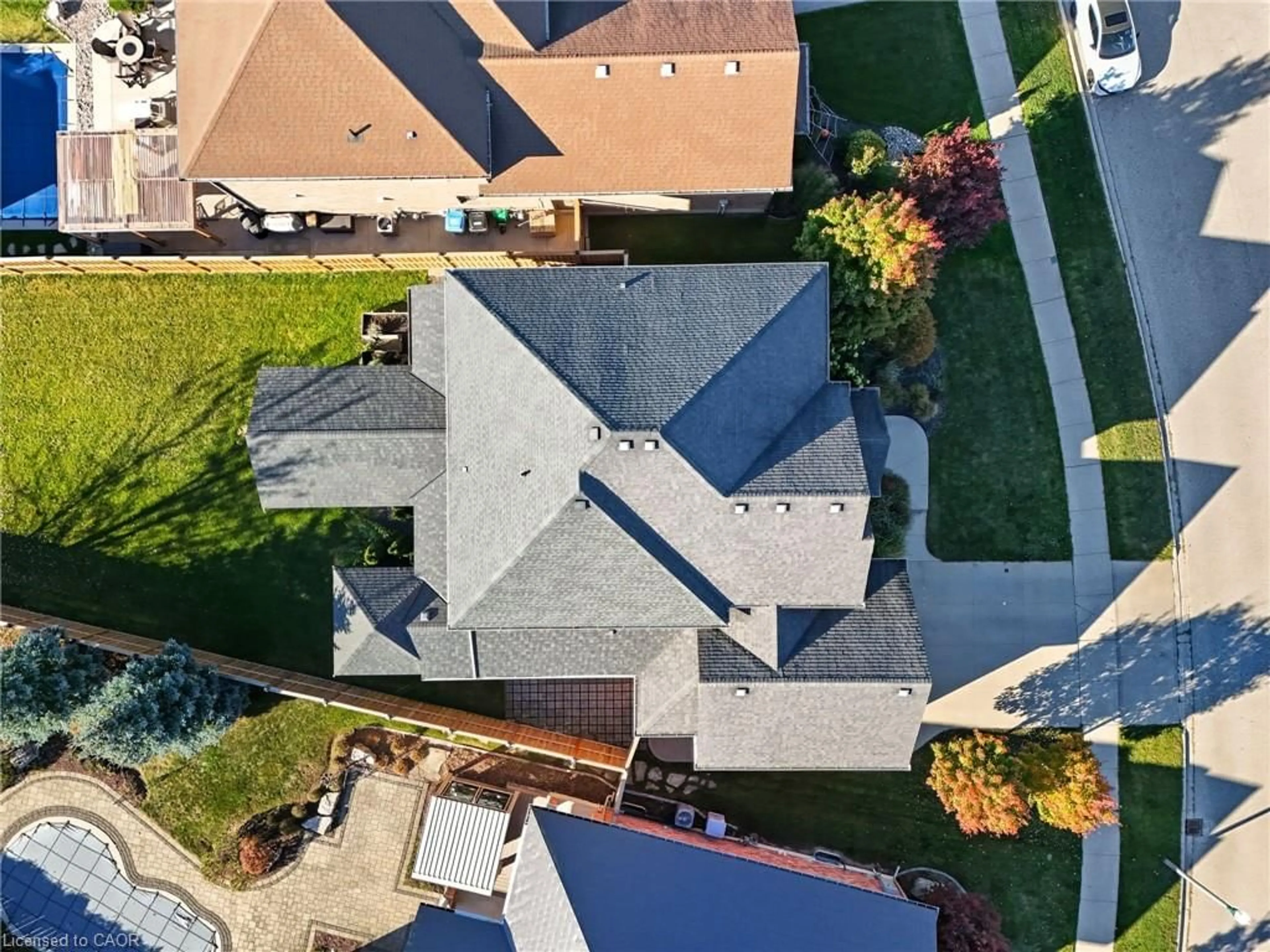 A pic from outside/outdoor area/front of a property/back of a property/a pic from drone, street for 795 Wood Dr, Listowel Ontario N4W 0C4