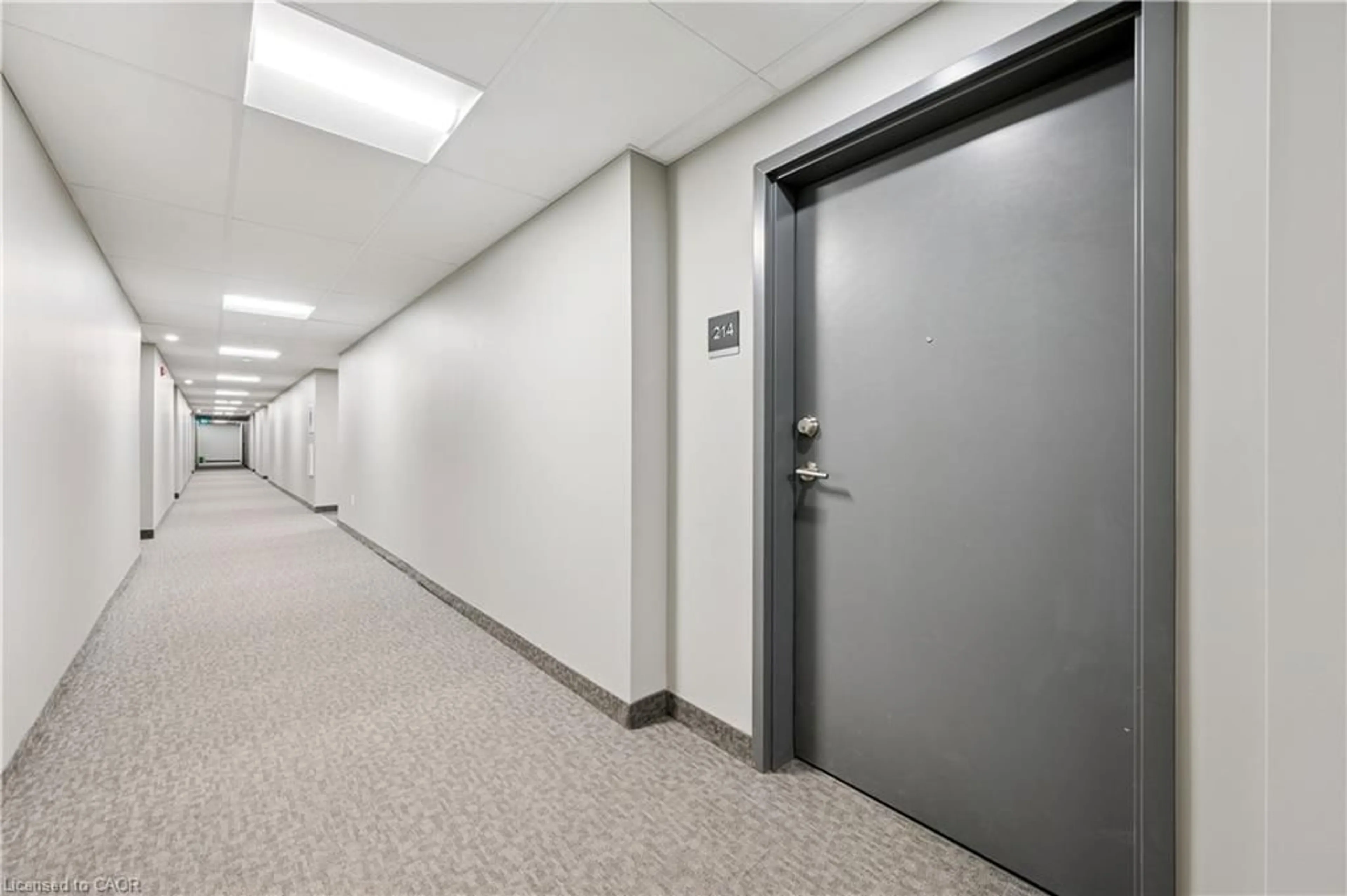 Indoor foyer for 99B Farley Rd #214, Fergus Ontario N1M 0K5