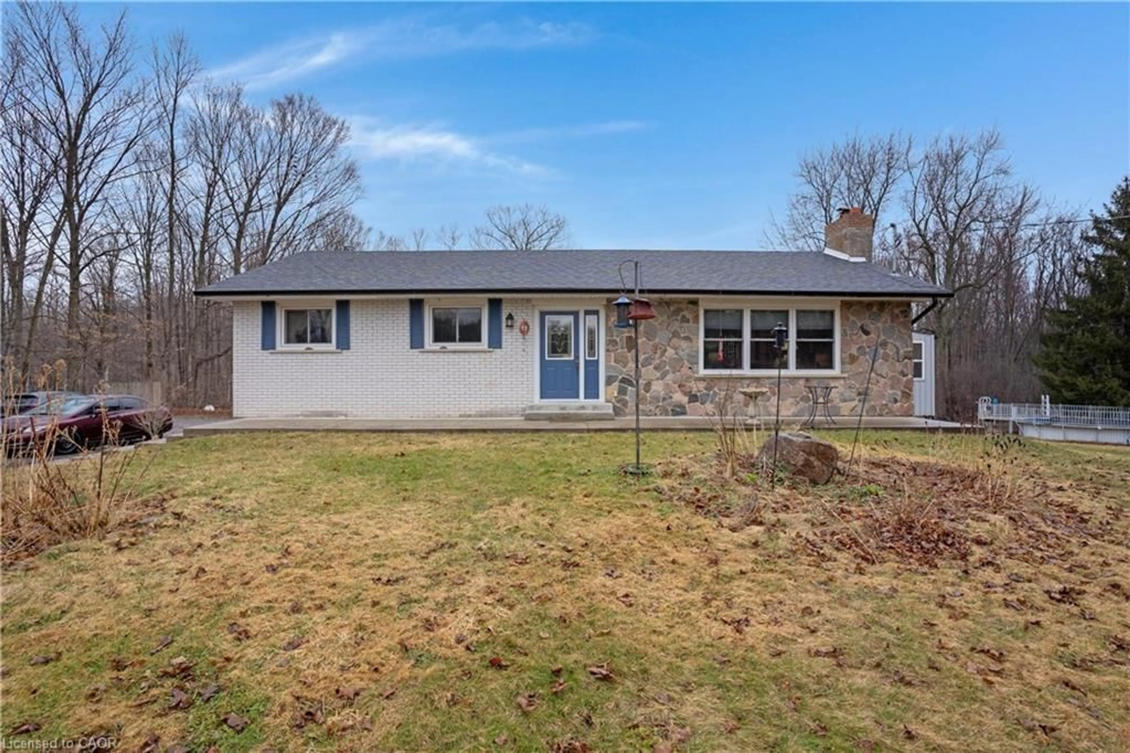 Home with vinyl exterior material, street for 1635 8th Concession Rd, Flamborough Ontario N0B 2J0