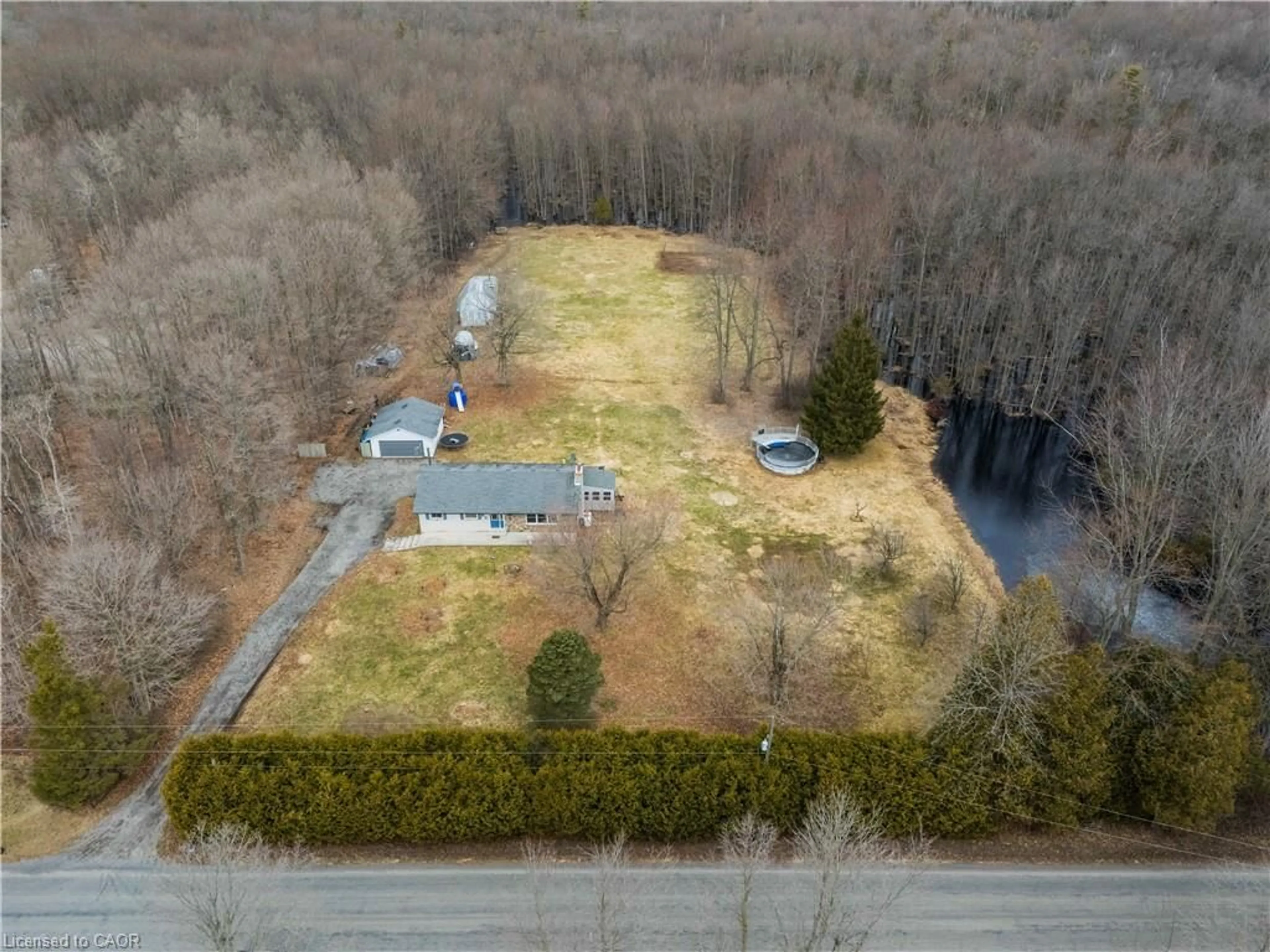 A pic from outside/outdoor area/front of a property/back of a property/a pic from drone, unknown for 1635 8th Concession Rd, Flamborough Ontario N0B 2J0