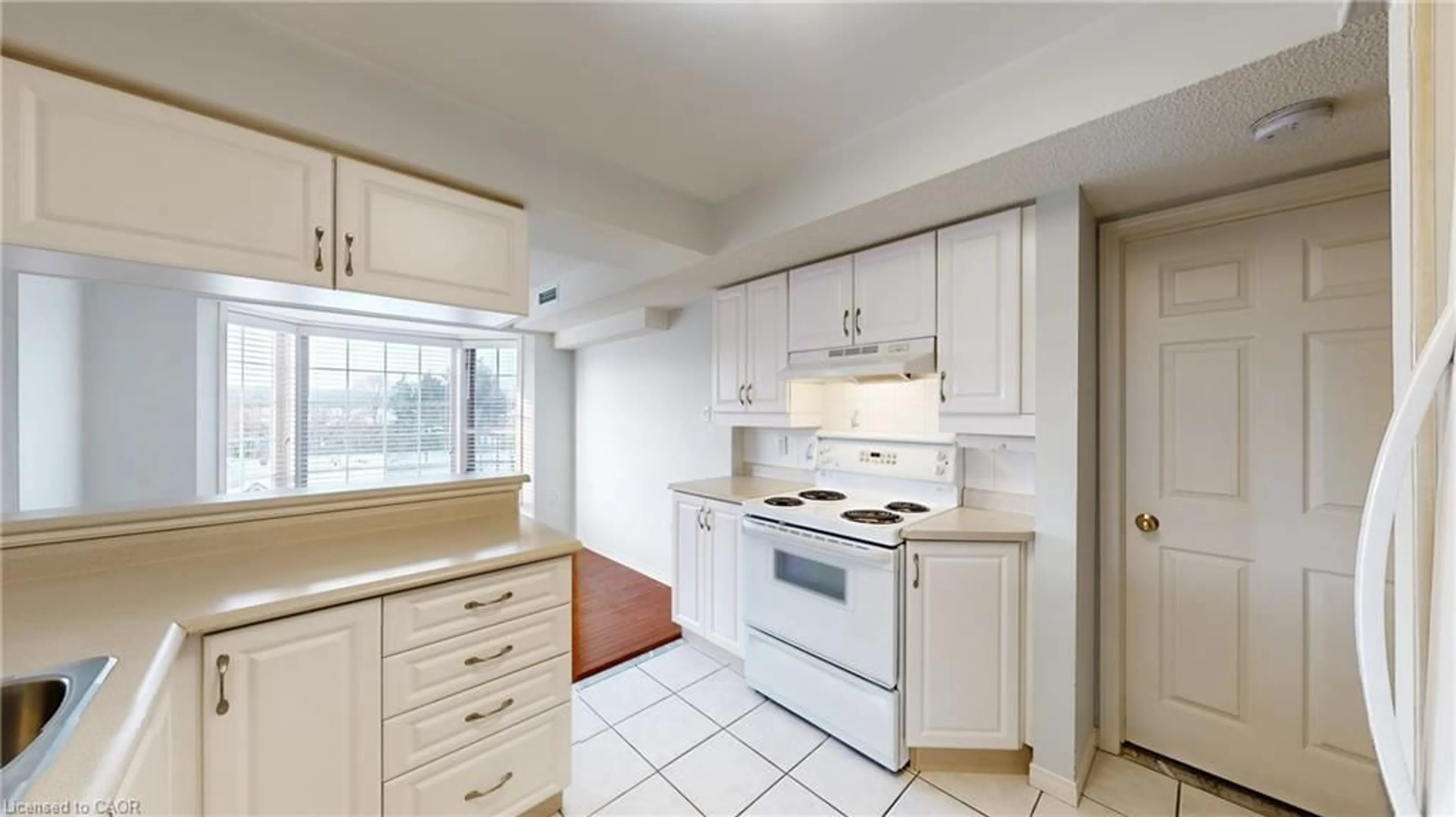 Standard kitchen, unknown for 216 Plains Rd #D408, Burlington Ontario L7T 4M1