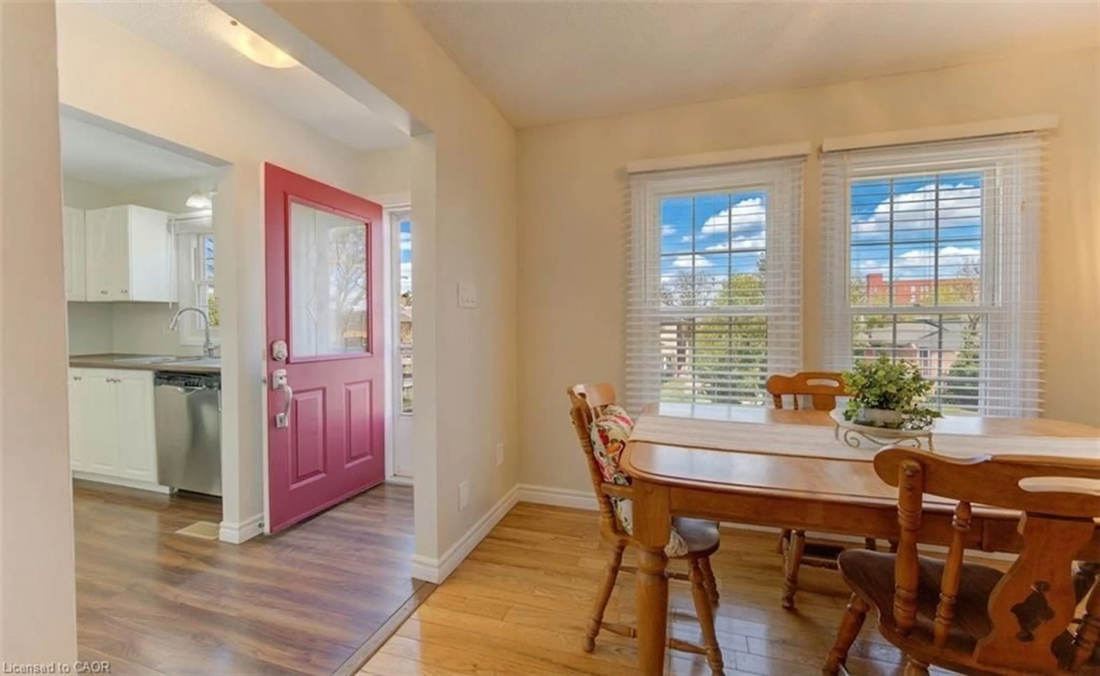 Dining room, unknown for 190 Natchez Rd, Kitchener Ontario N2B 3L2