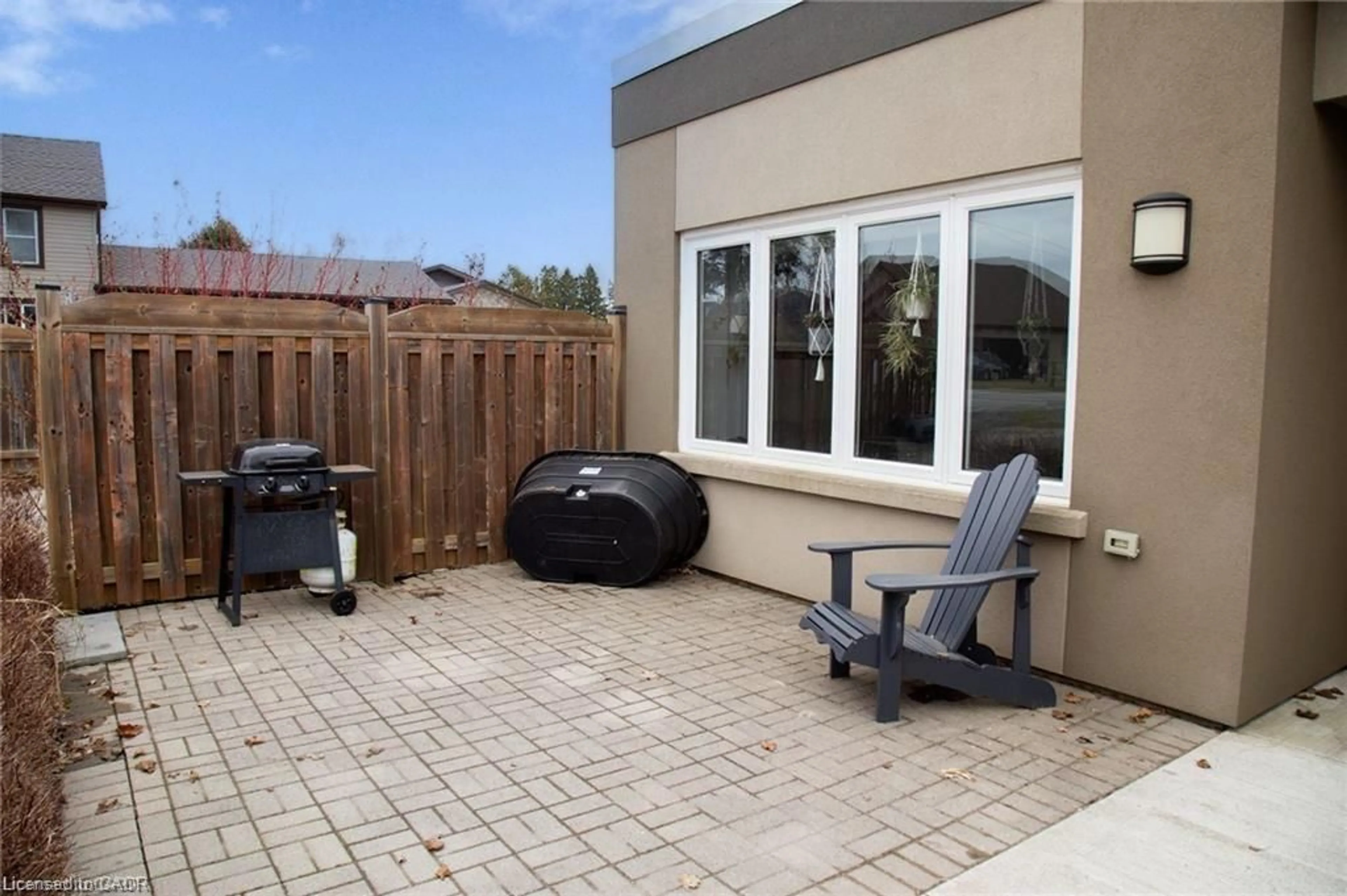 Patio, street for 992 Windham Centre Rd #4, Windham Centre Ontario N0E 2A0
