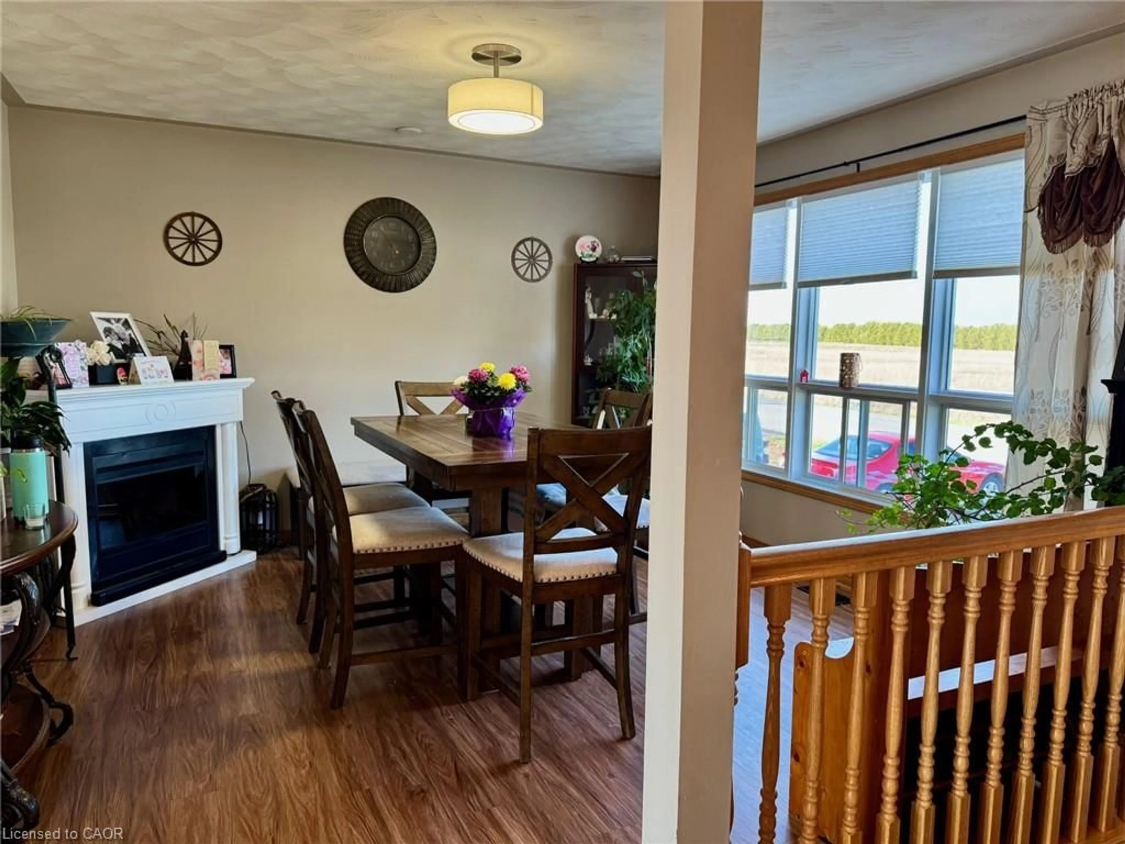 Dining room, wood/laminate floor for 13 Hawtrey Rd, Delhi Ontario N4B 2W5