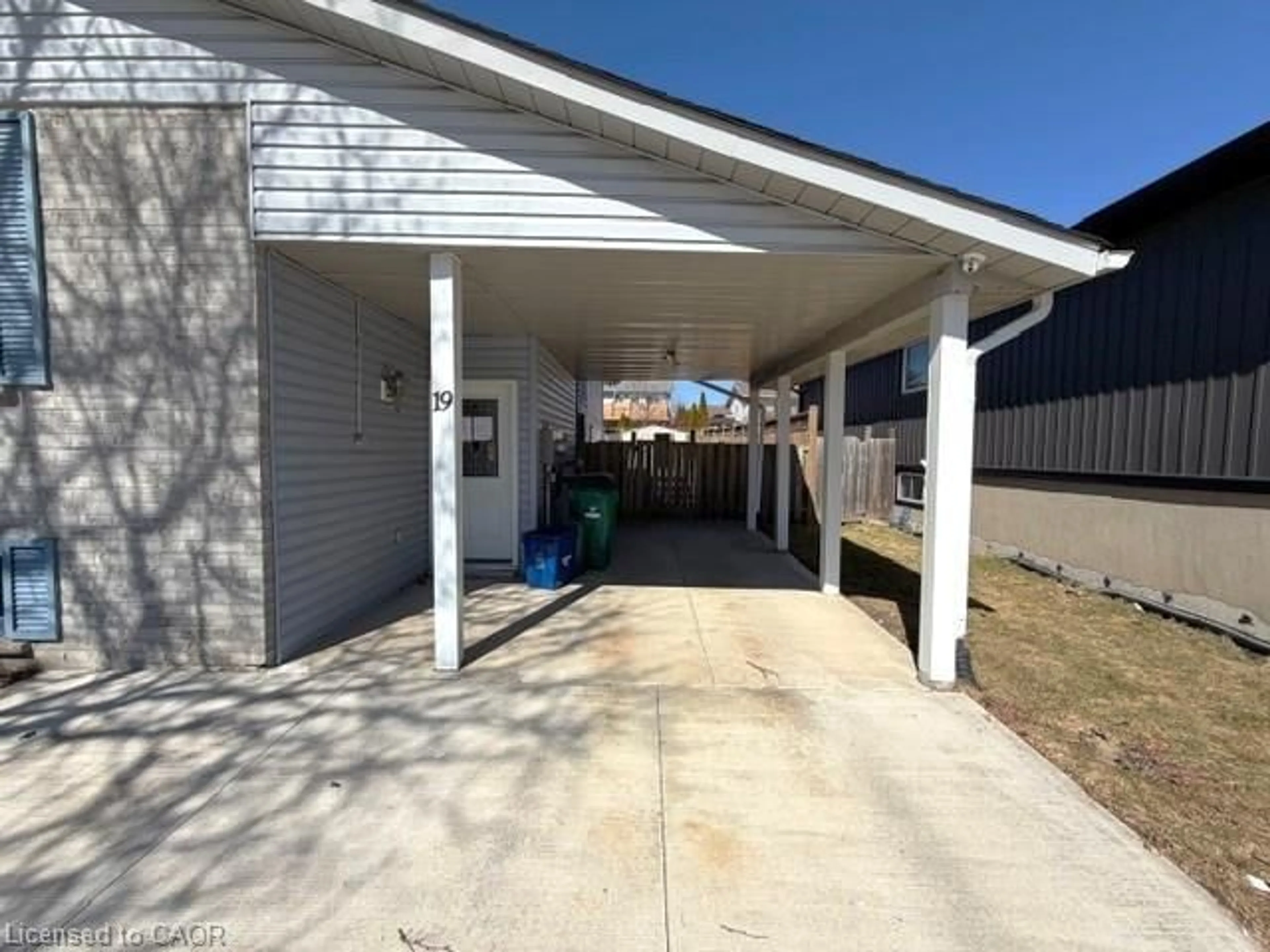 Unknown for 19 Memory Lane, Cambridge Ontario N3C 3X7