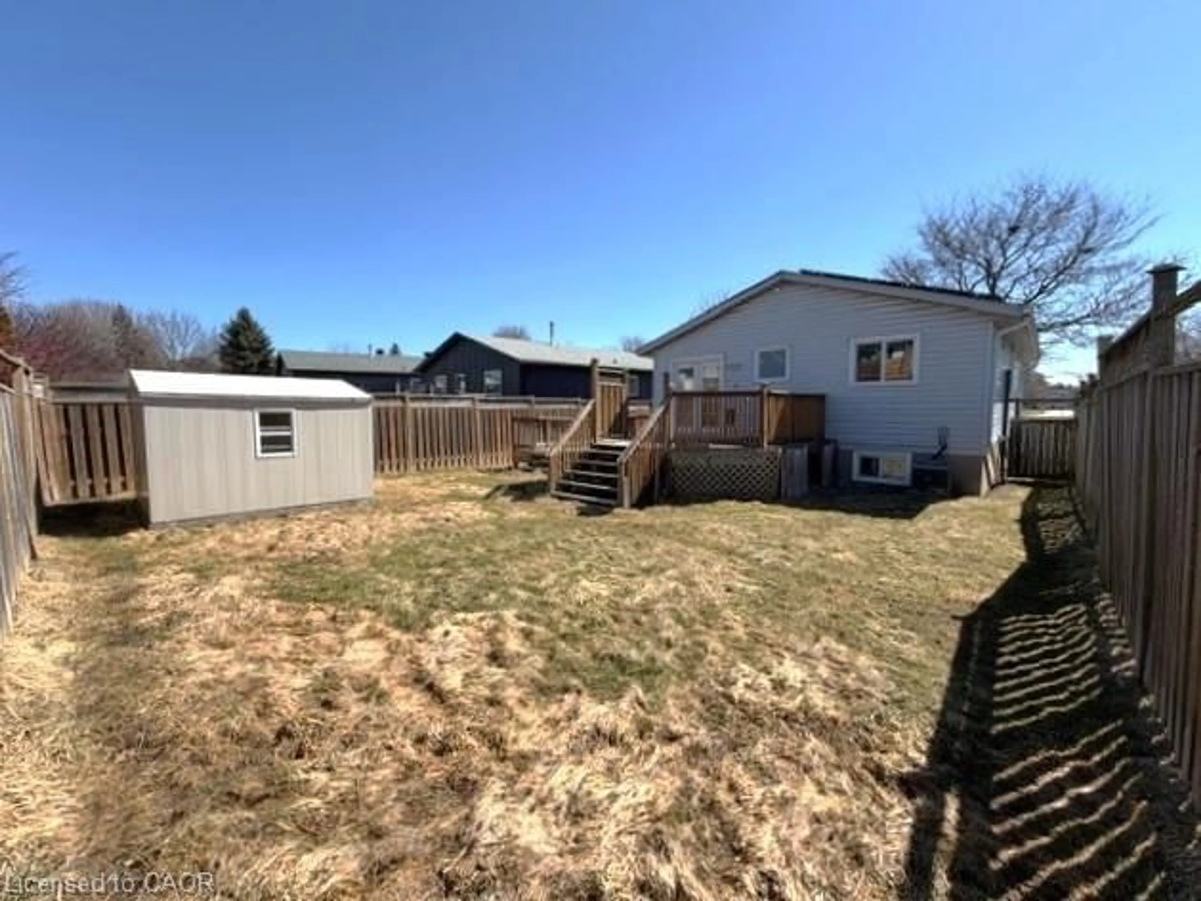 A pic from outside/outdoor area/front of a property/back of a property/a pic from drone, street for 19 Memory Lane, Cambridge Ontario N3C 3X7