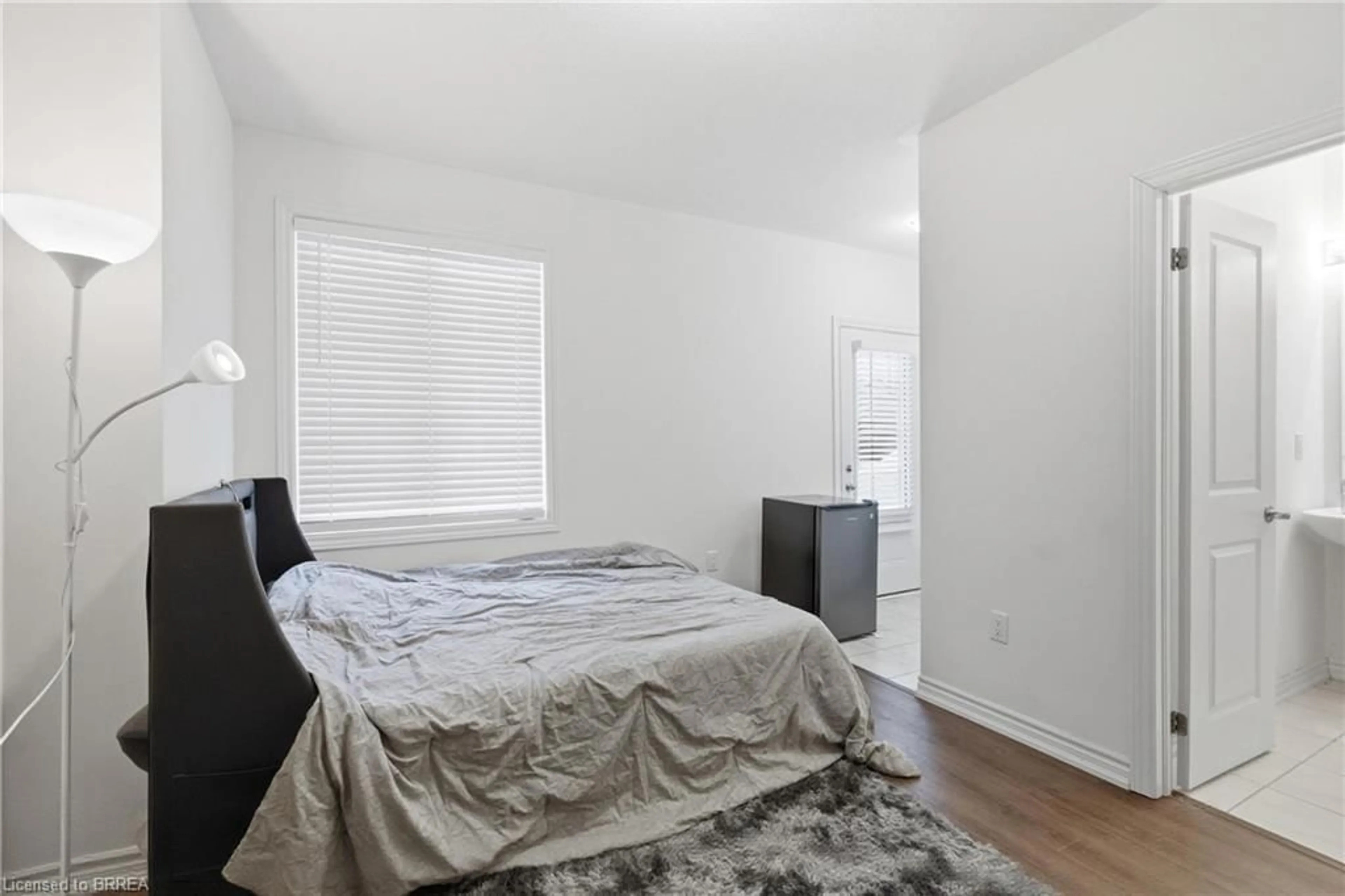 A pic of a room for 68 First St #3, Orangeville Ontario L9W 2E4