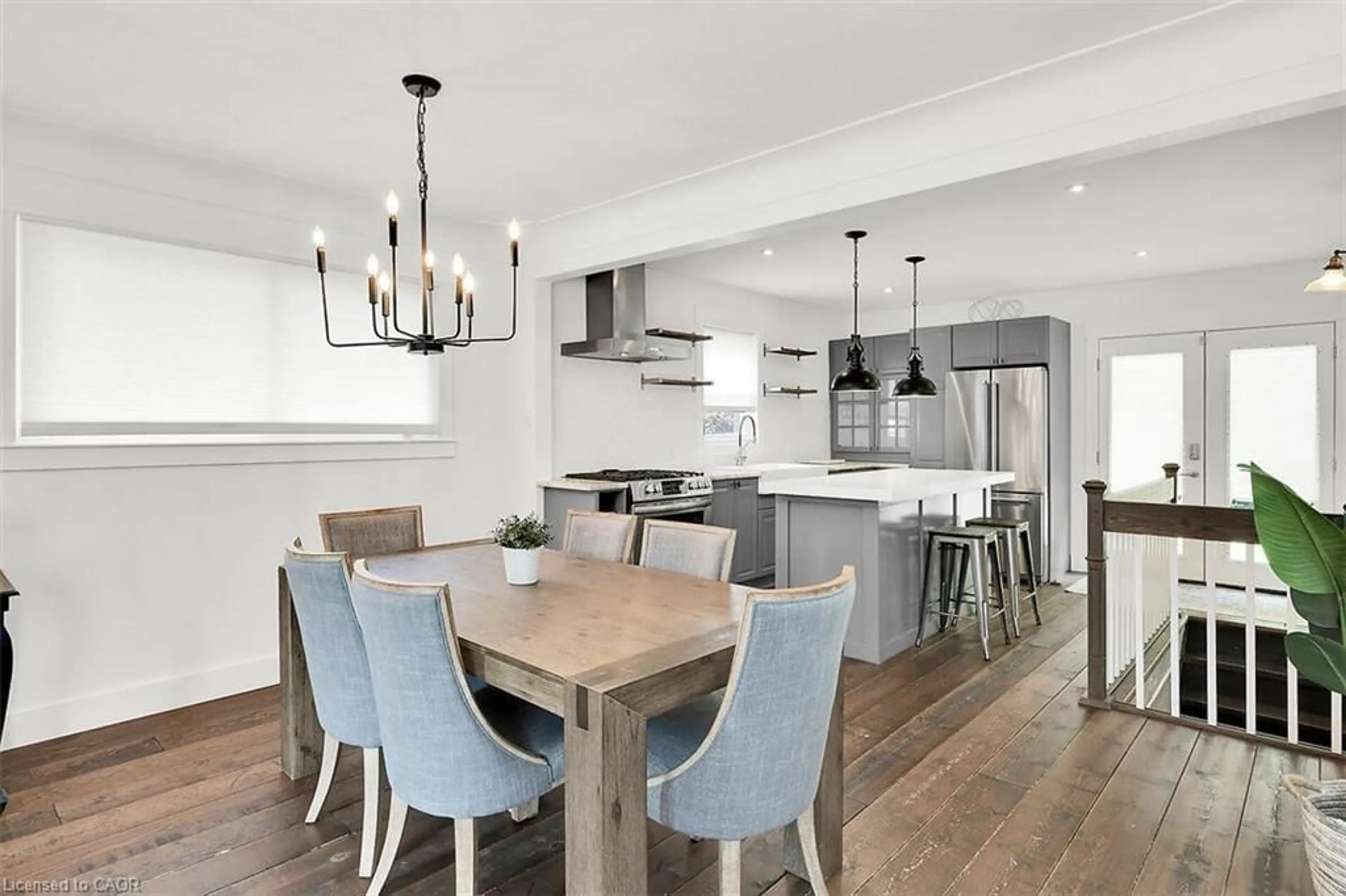 Open concept kitchen, unknown for 28 Marion Cres, Dundas Ontario L9H 1J1