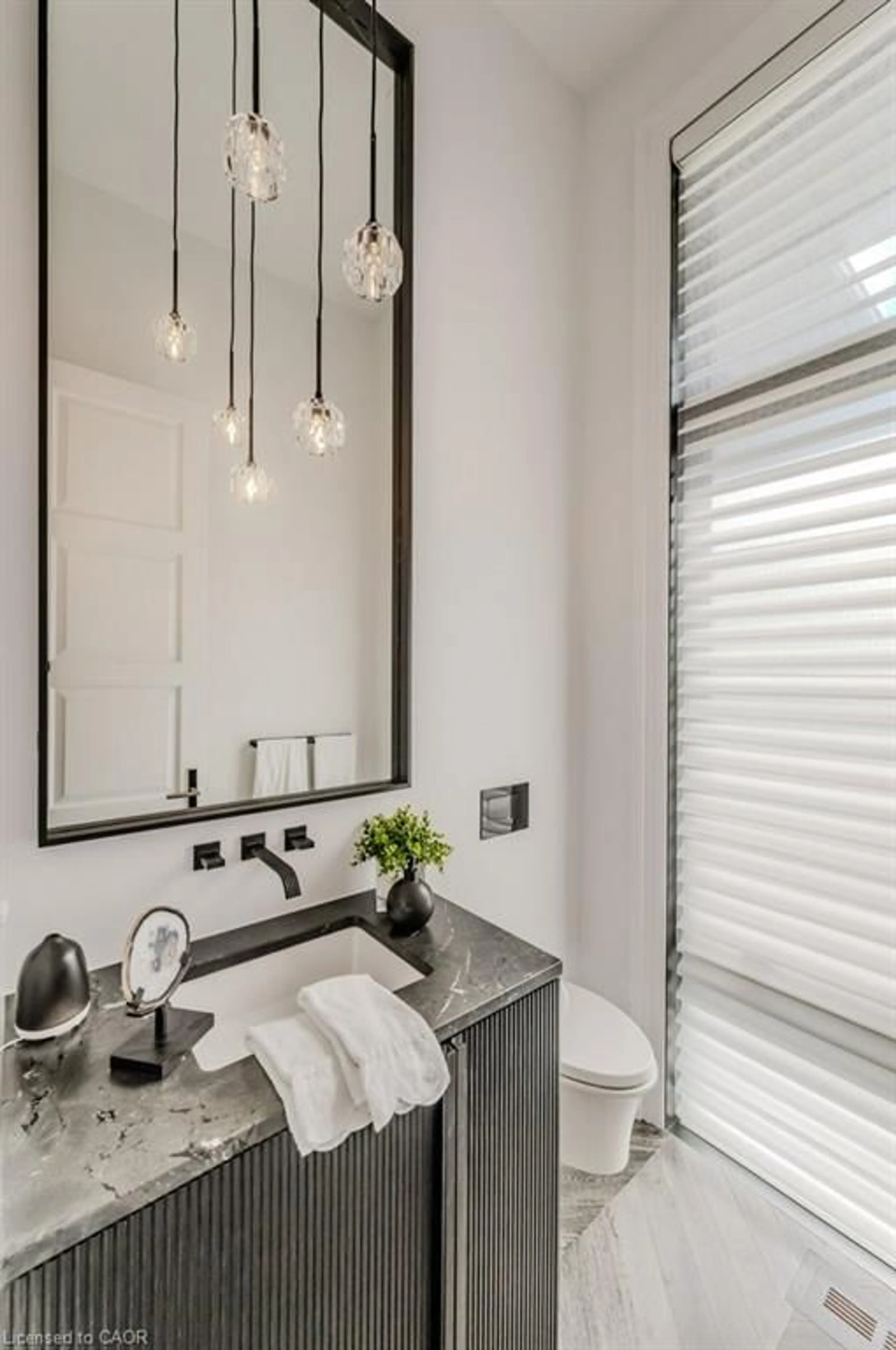 Contemporary bathroom, ceramic/tile floor for 161 Heritage Lake Drive, Puslinch Ontario N0B 2J0