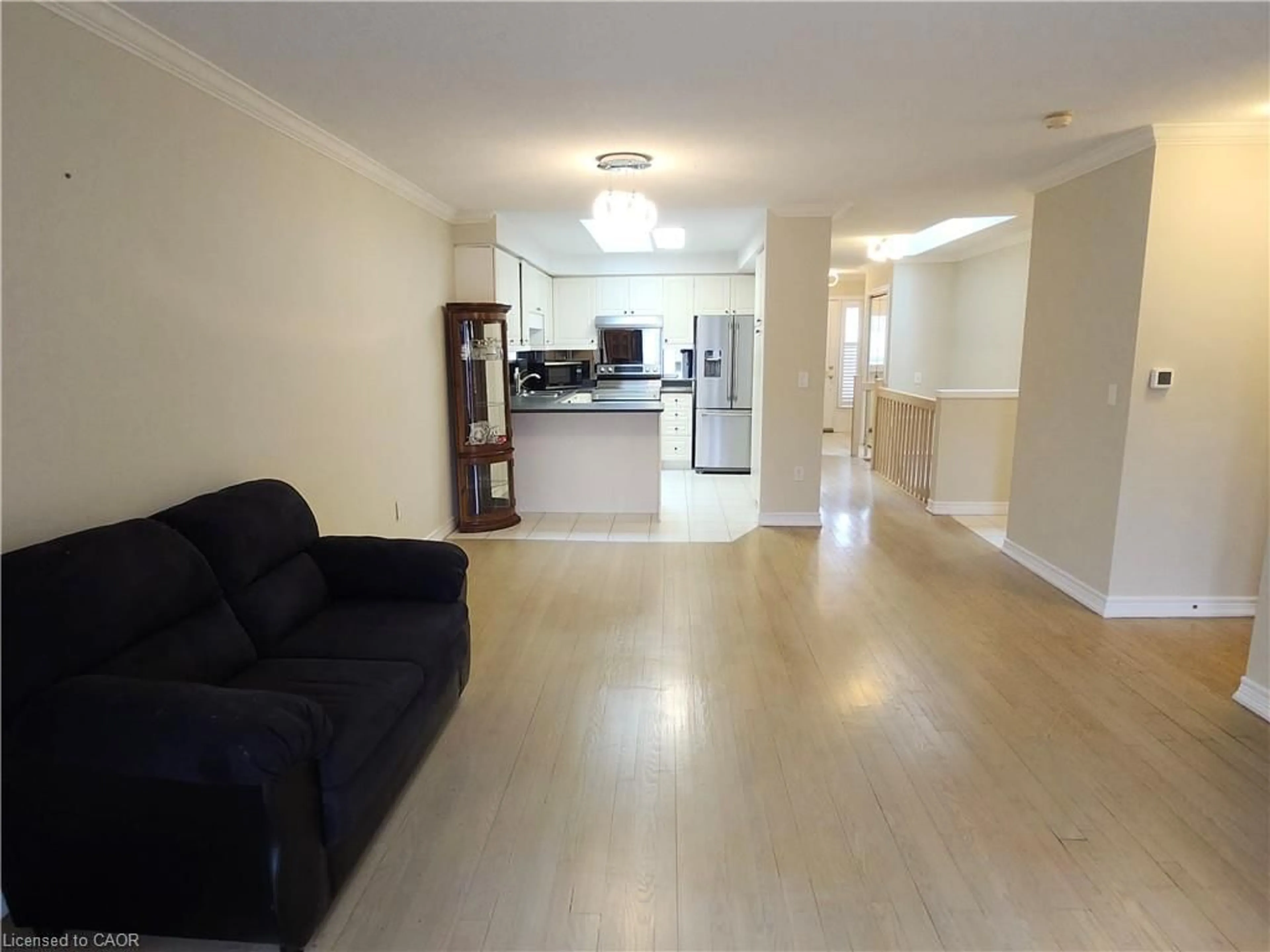 A pic of a room for 810 Golf Links Rd #2, Ancaster Ontario L9K 1J2