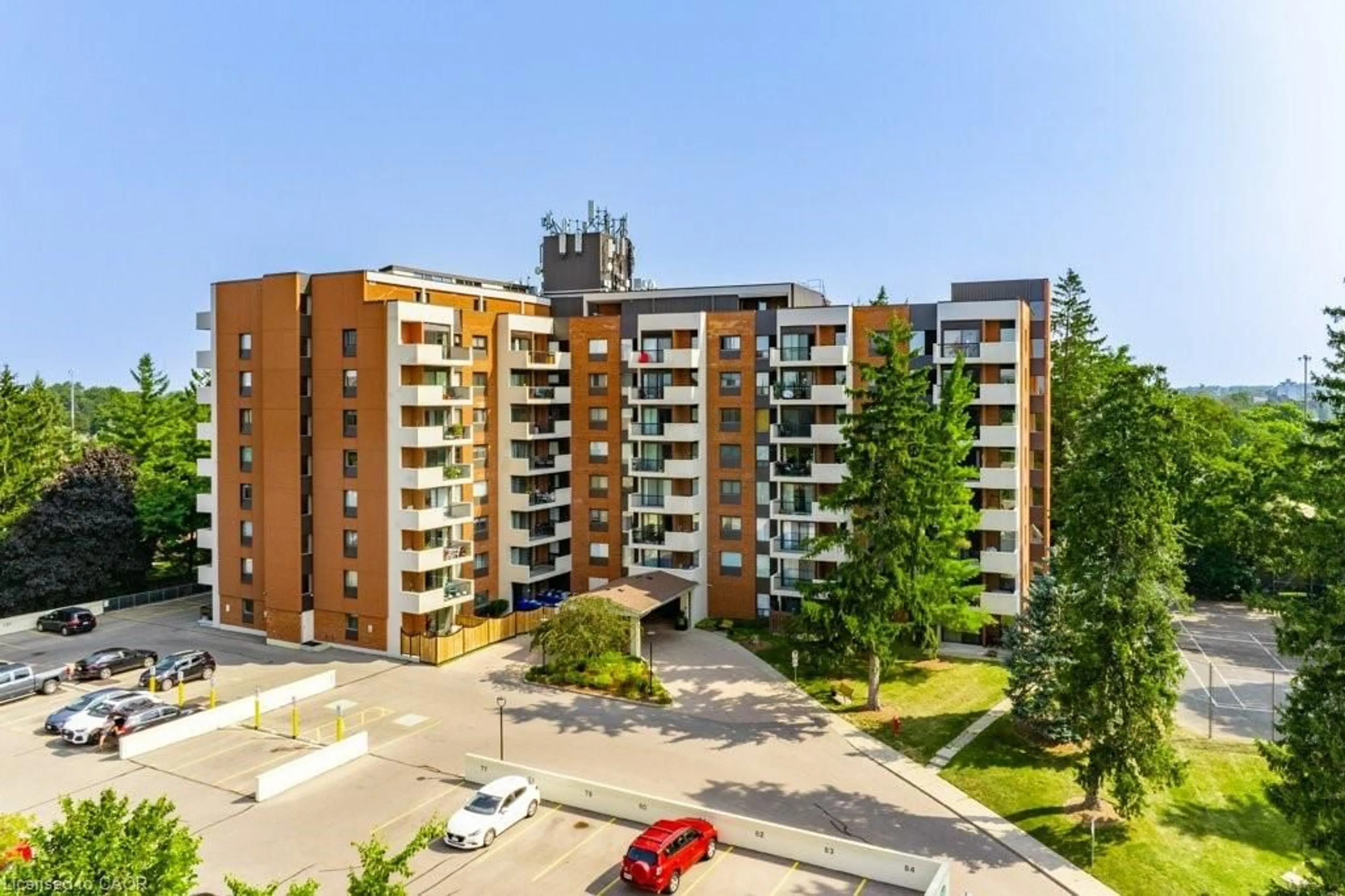 A pic from outside/outdoor area/front of a property/back of a property/a pic from drone, city buildings view from balcony for 260 Sheldon Ave #403, Kitchener Ontario N2H 6P2