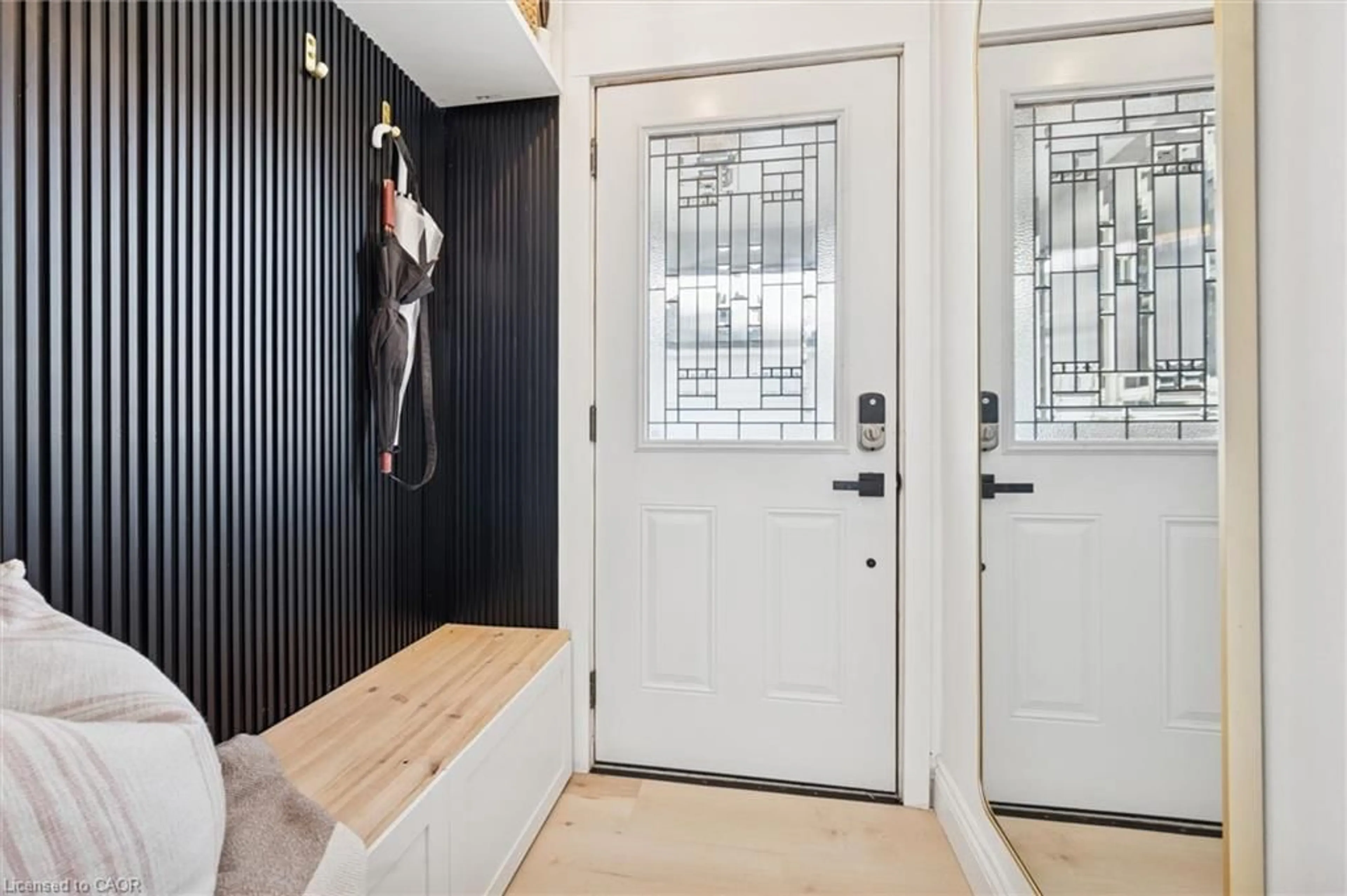 Indoor entryway for 197 Butler St, Woodstock Ontario N4S 3A8