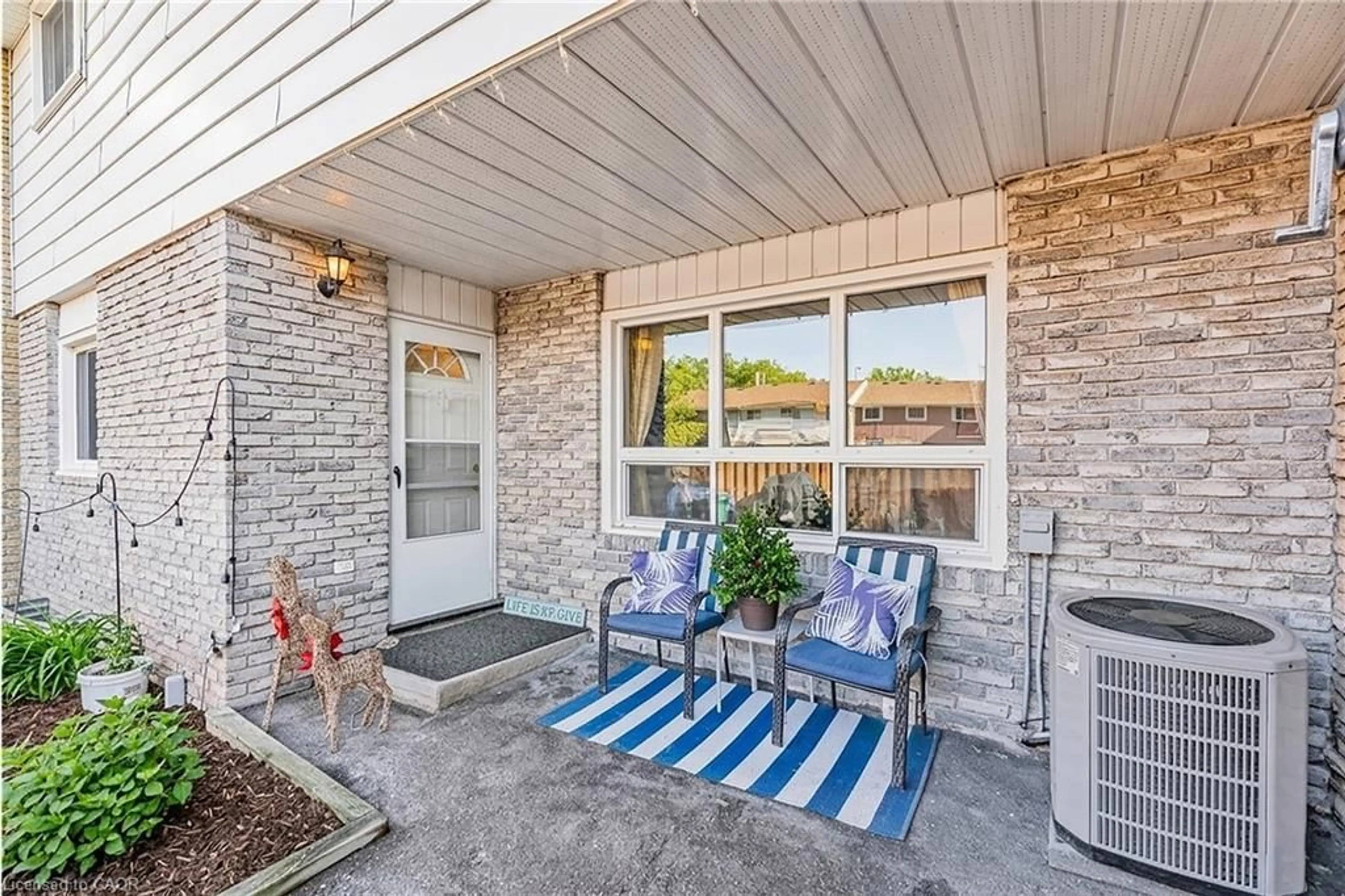 Patio, street for 423 Westwood Dr #43, Kitchener Ontario N2M 5B5