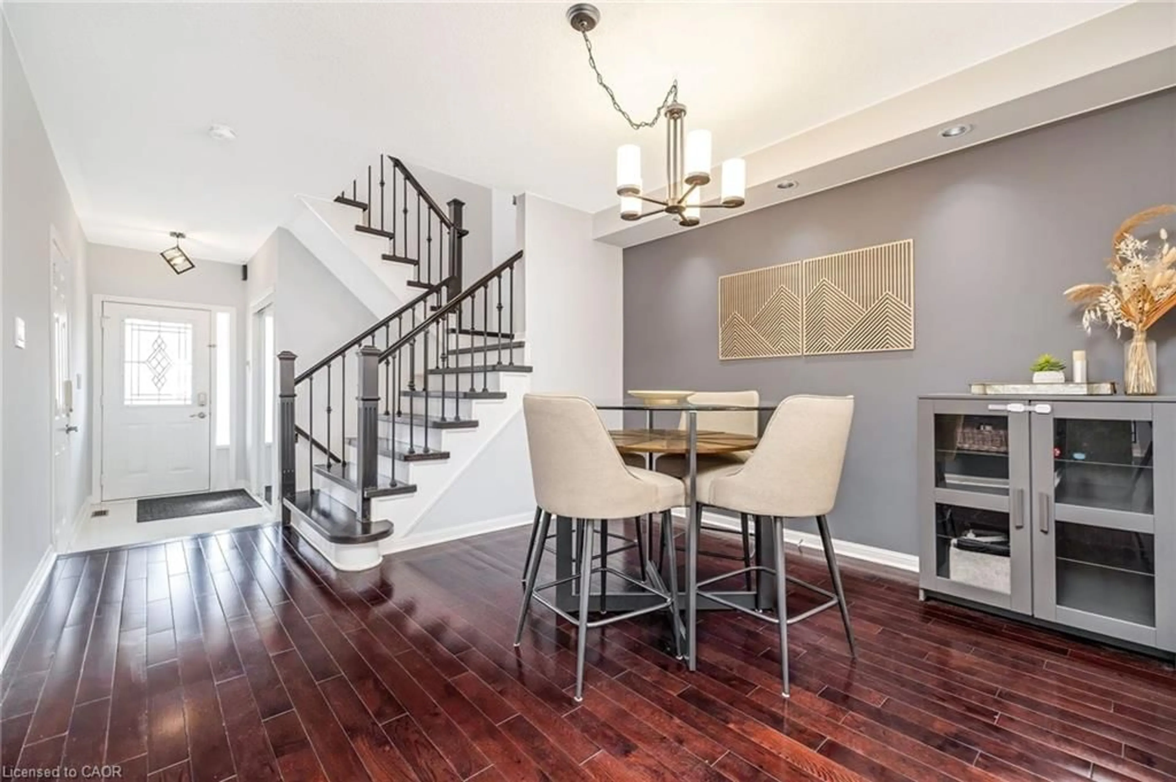 Dining room, wood/laminate floor for 1617 Cartwright Cres, Milton Ontario L9T 5N6