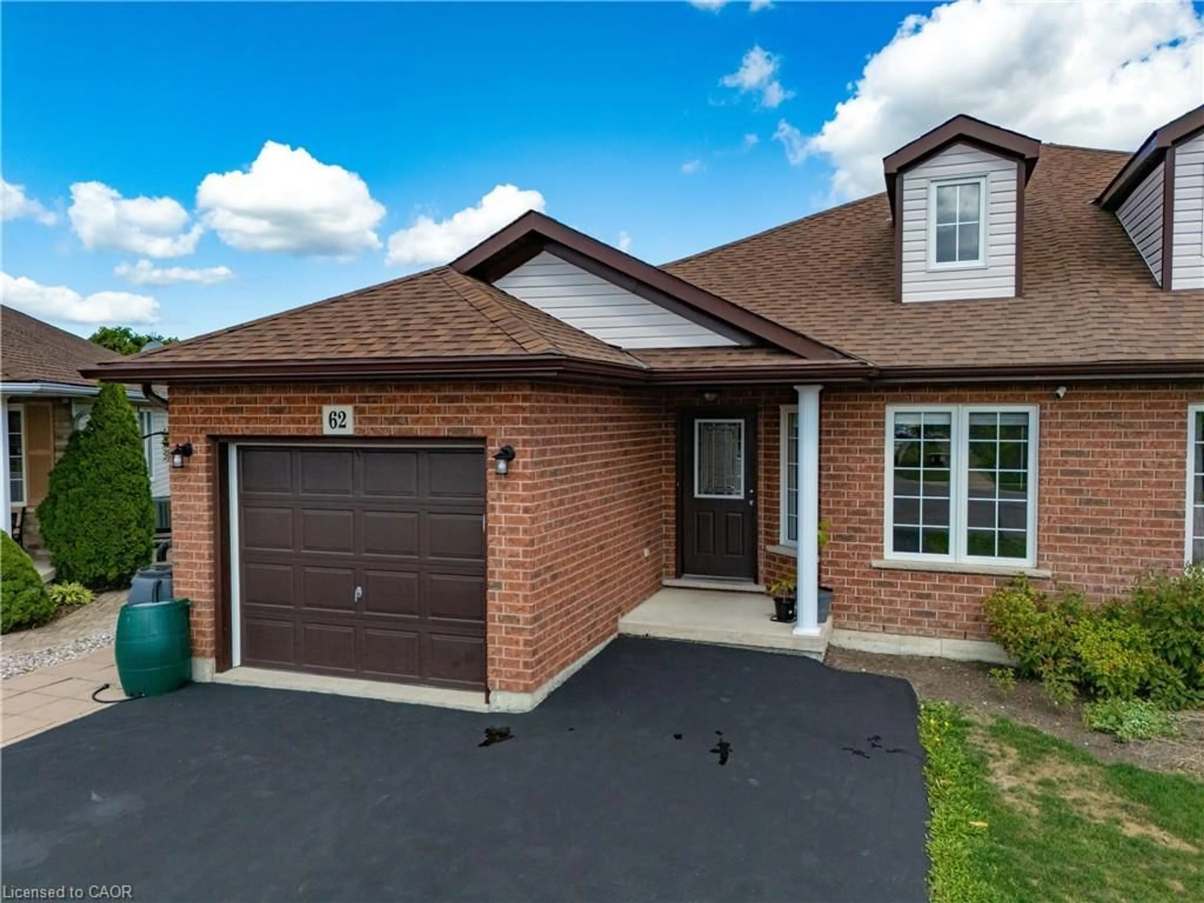 Home with brick exterior material, street for 62 Golden Acres Dr, Smithville Ontario L0R 2A0