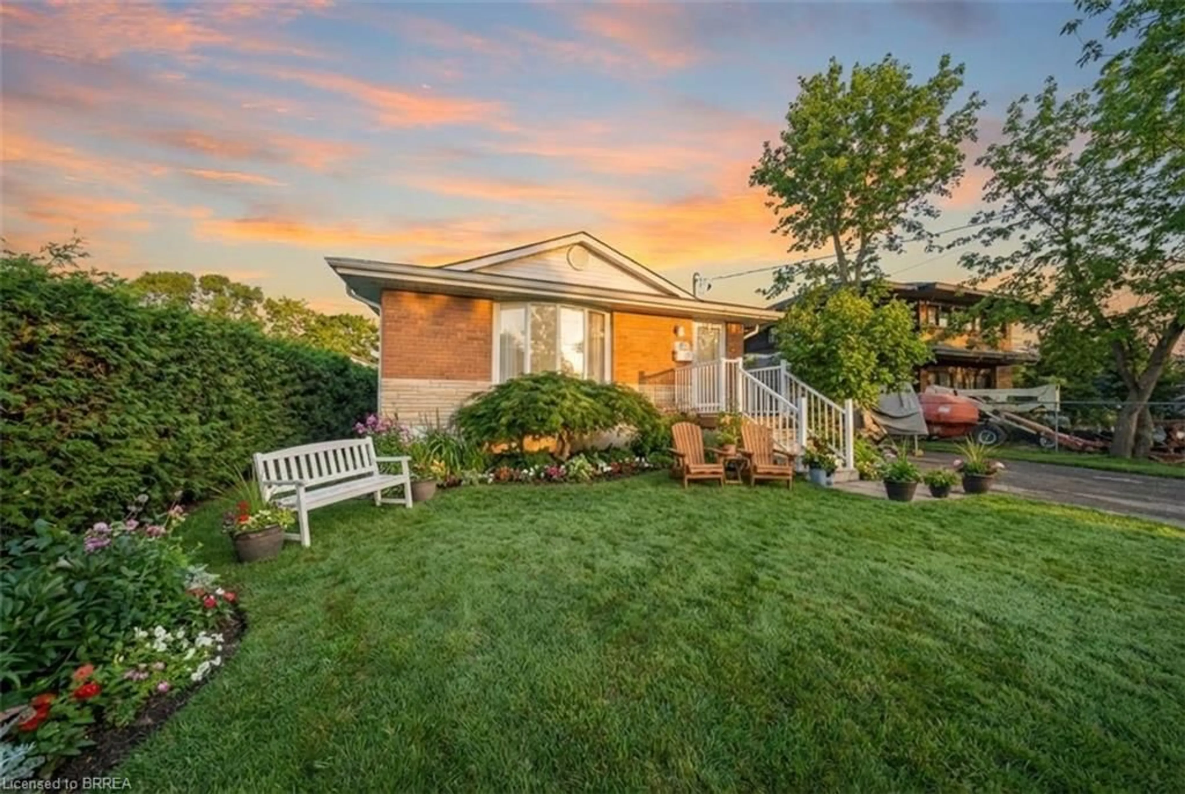 A pic from outside/outdoor area/front of a property/back of a property/a pic from drone, unknown for 12 Paris Rd, Brantford Ontario N3R 1H7