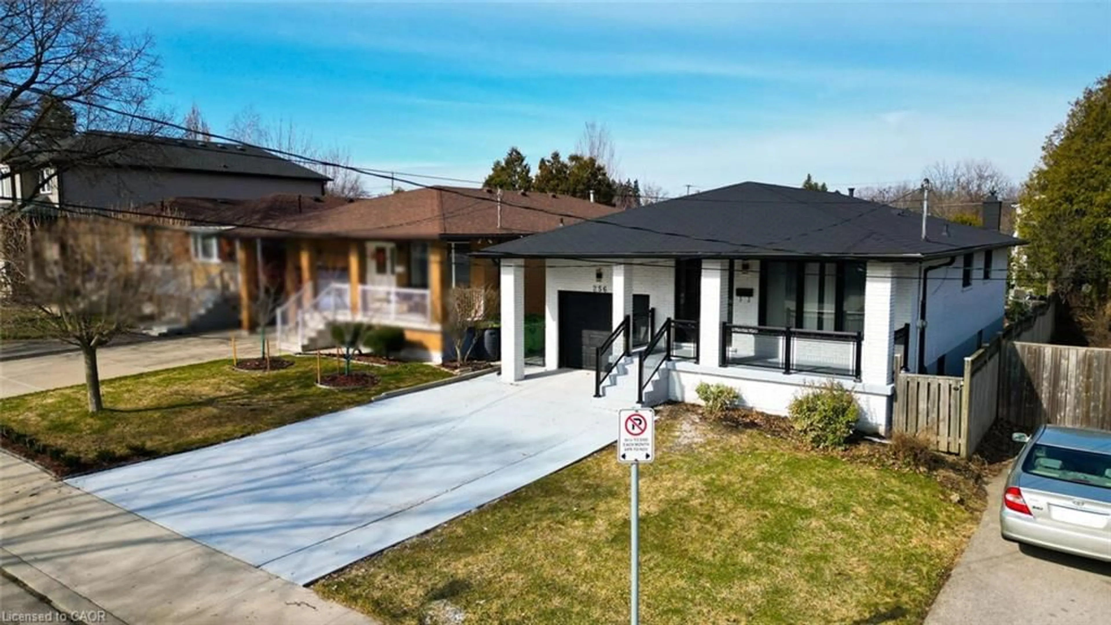 Unknown for 256 West 18th St, Hamilton Ontario L9C 4G9